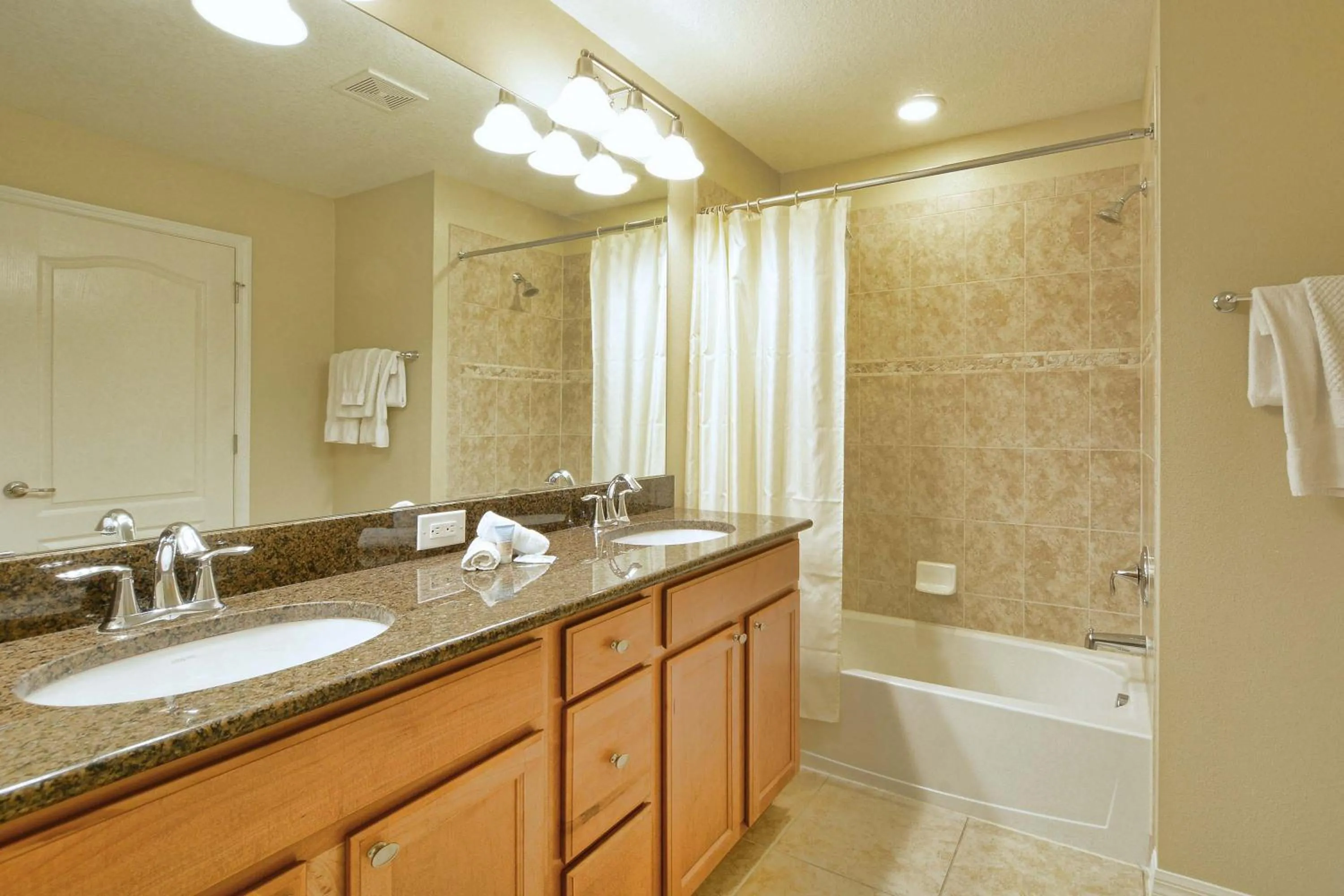 Property building in Paradise Palms-4 Bed Townhome W-Splashpool-3035Pp