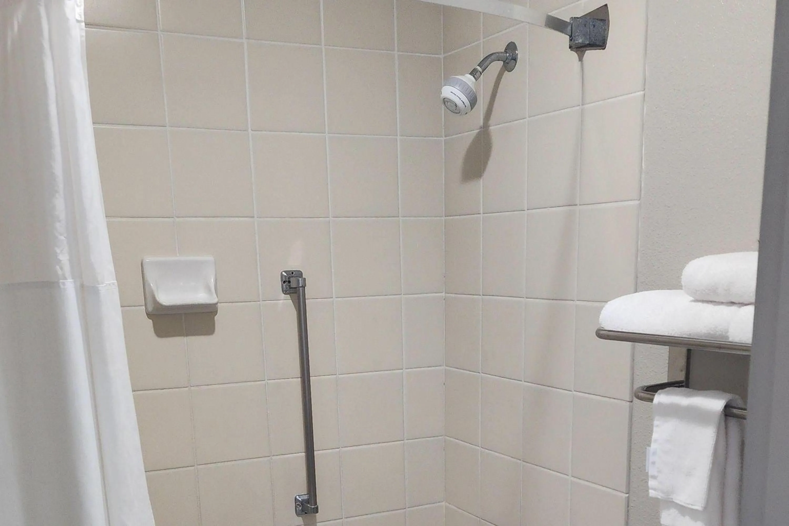 Bathroom in Days Inn by Wyndham Seguin TX