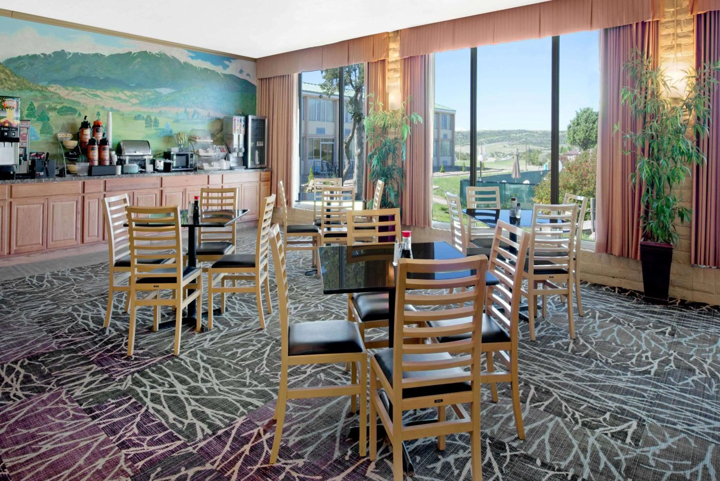 Restaurant/places to eat in Days Inn by Wyndham Colorado City