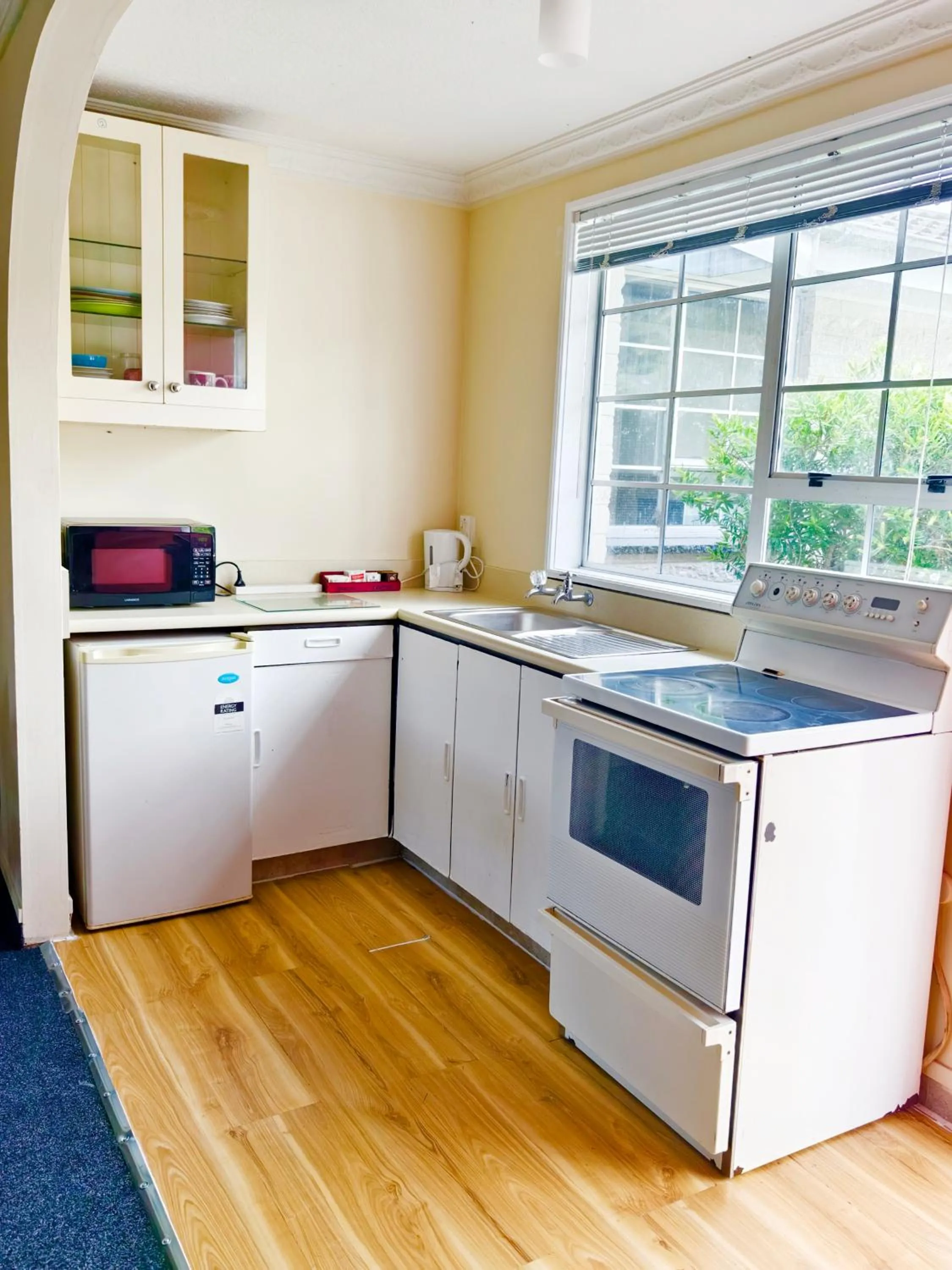 Kitchen or kitchenette in Ferry Motel