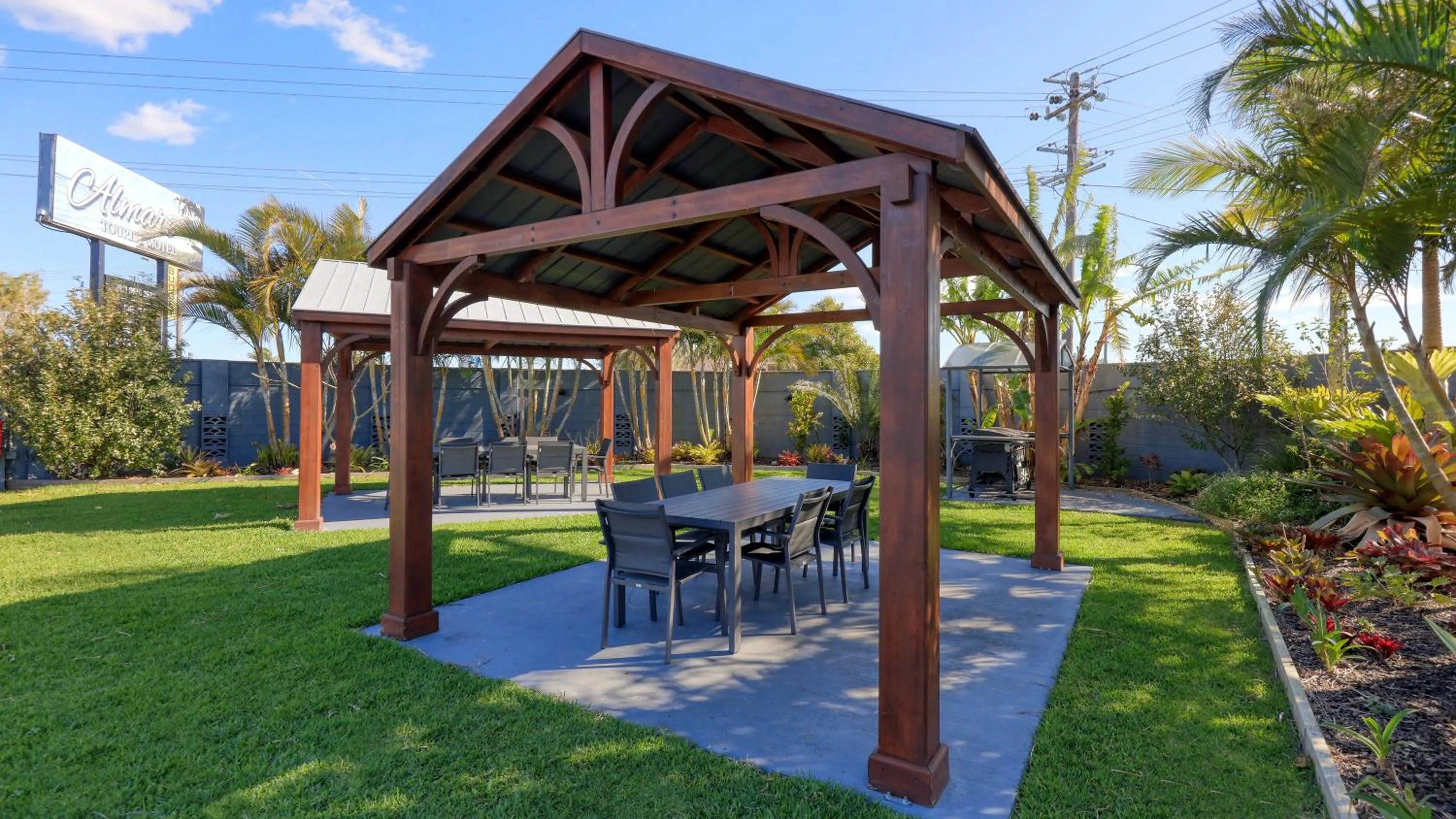 BBQ facilities in Almare Tourist Motel