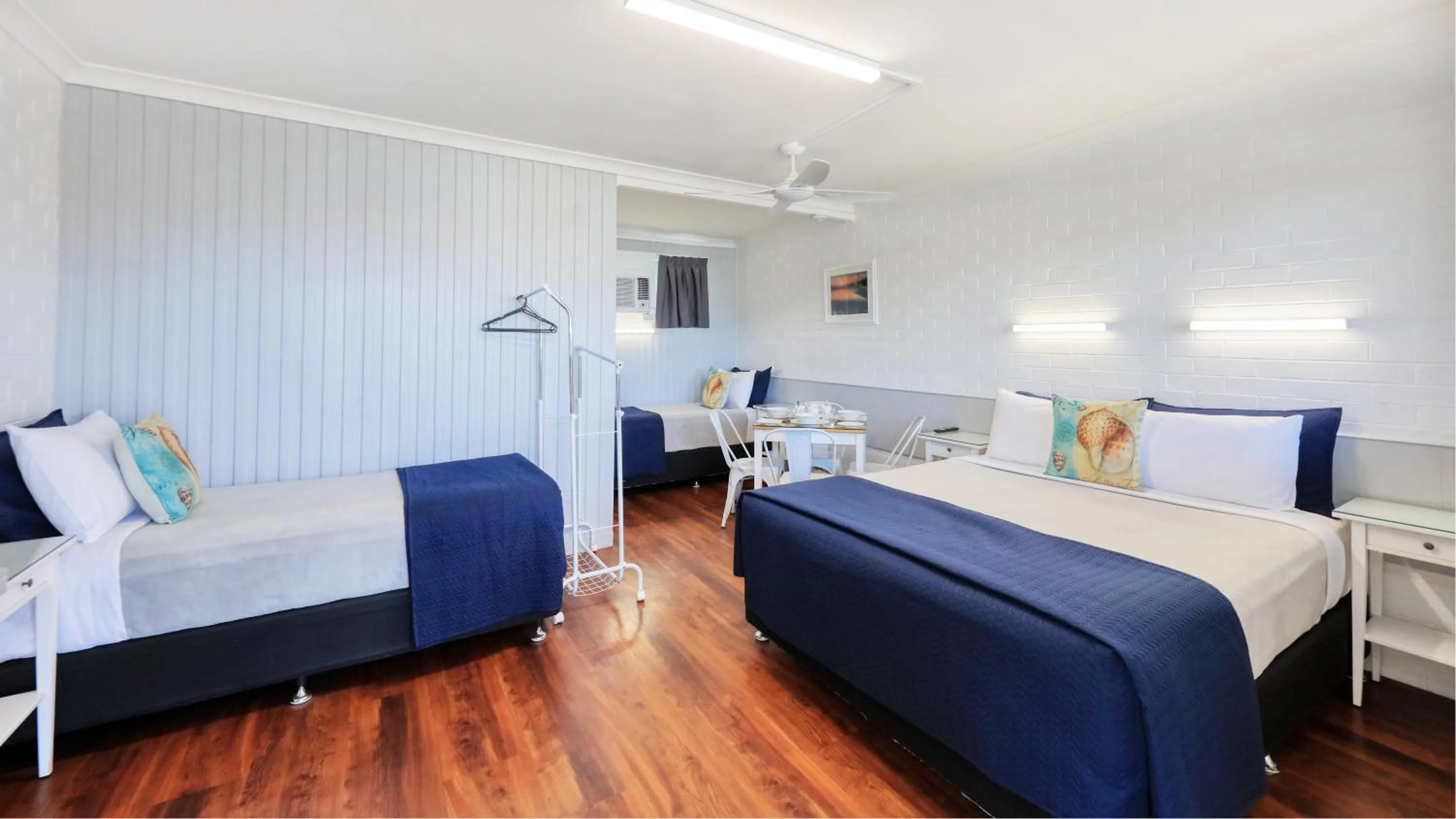 Bed in Almare Tourist Motel