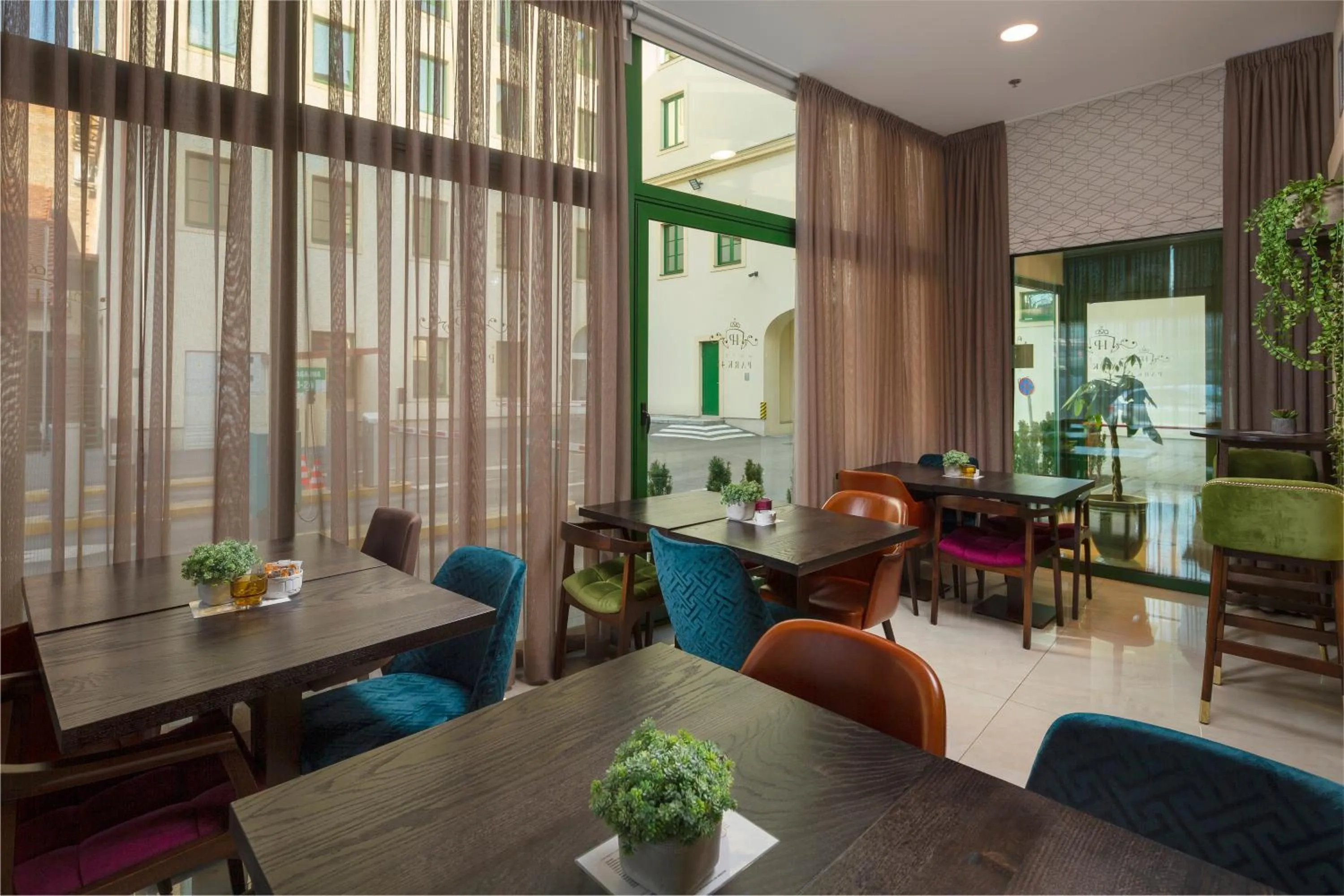 Communal lounge/ TV room in Hotel PARK 45