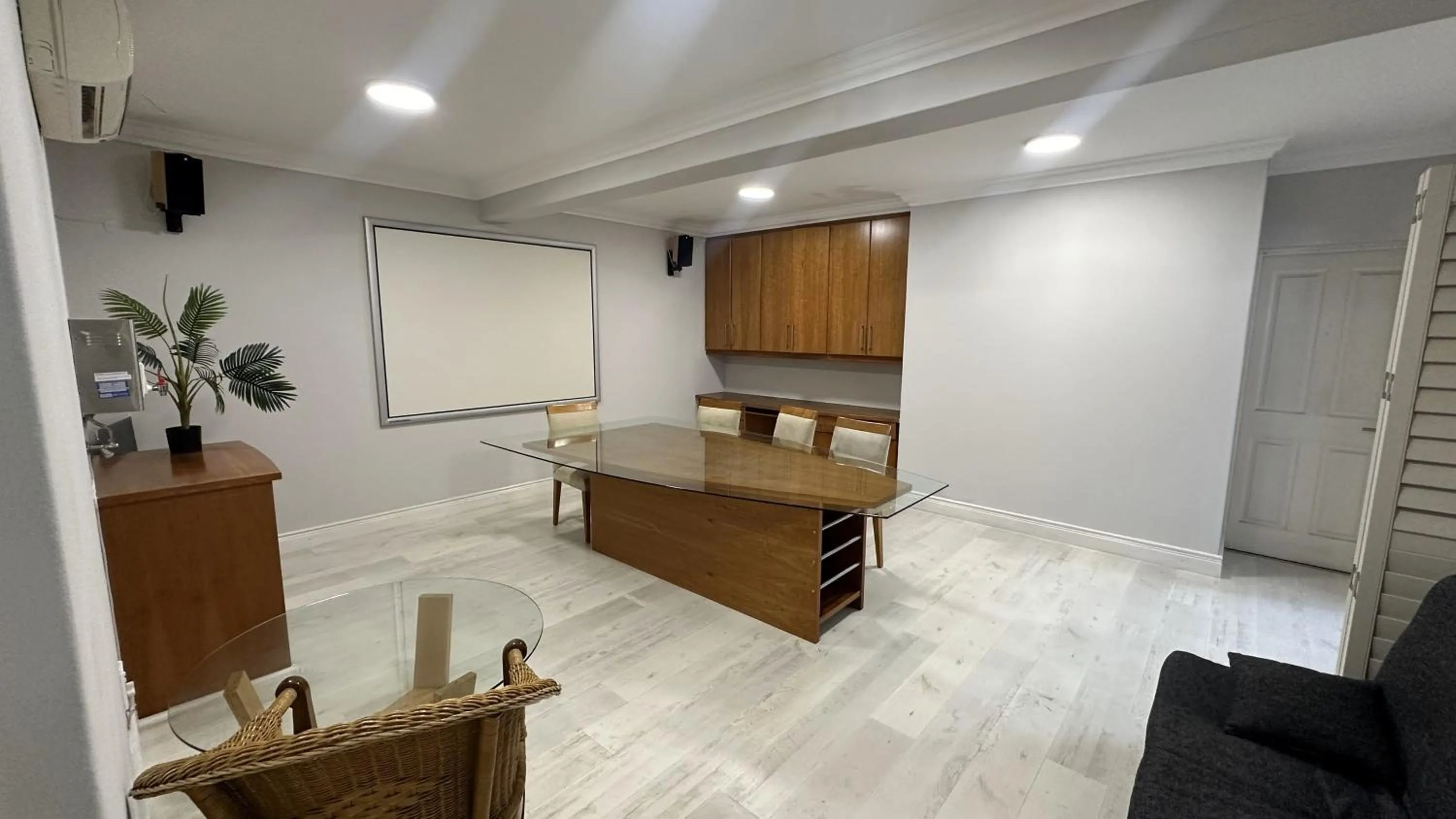 Business facilities in Oceansnest Guest House