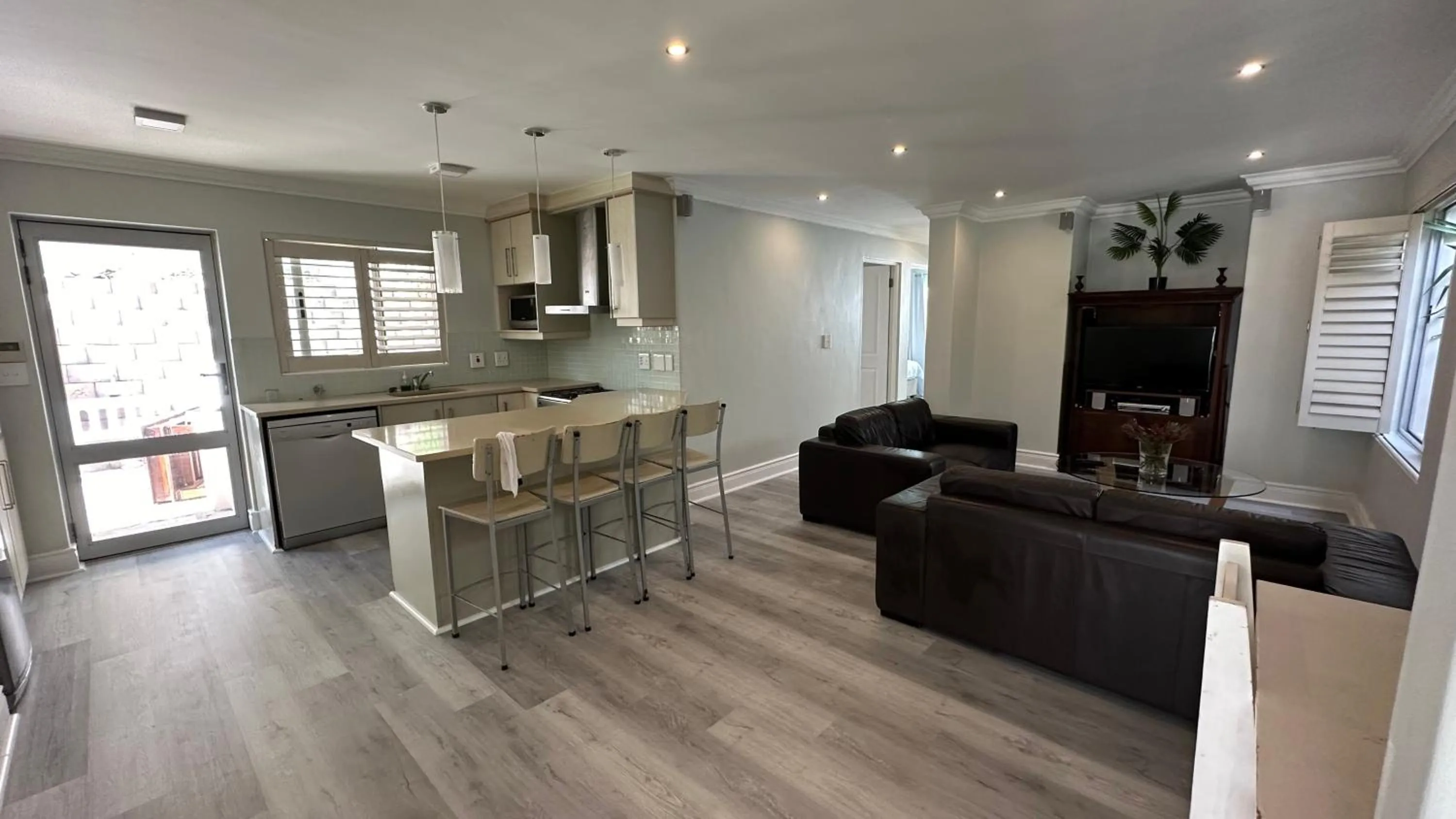 Kitchen or kitchenette in Oceansnest Guest House