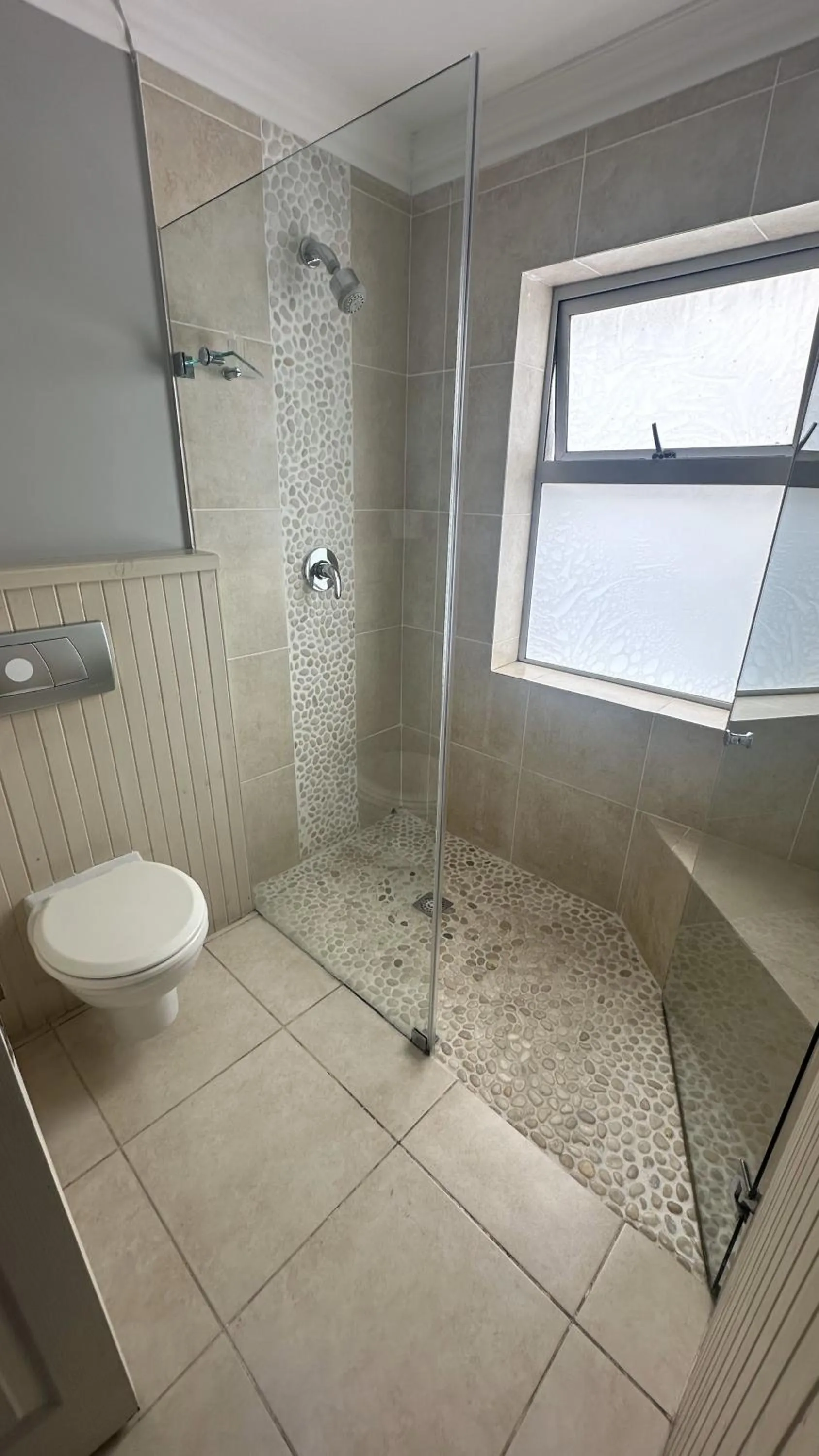 Shower in Oceansnest Guest House