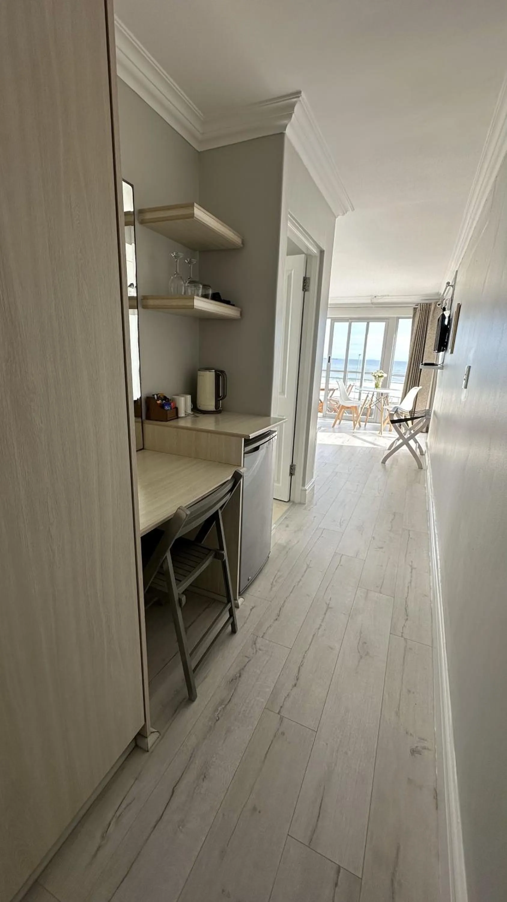 Coffee/tea facilities in Oceansnest Guest House