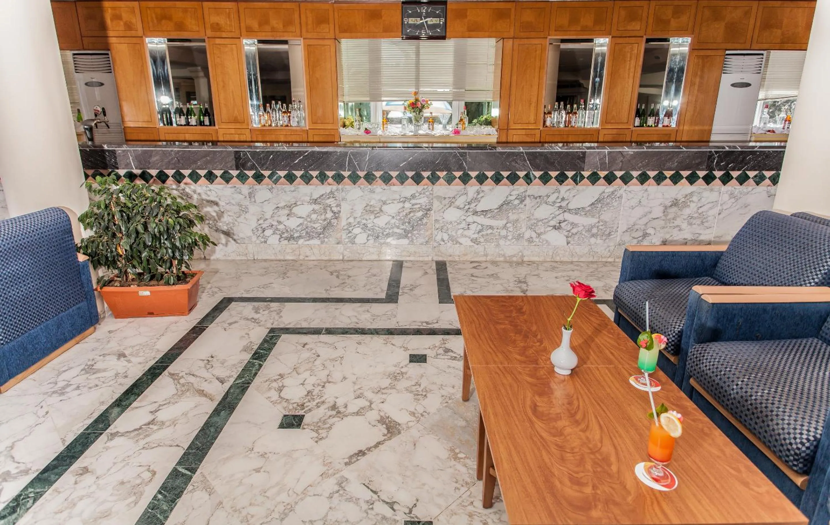 Lounge or bar in El Mouradi Club Selima