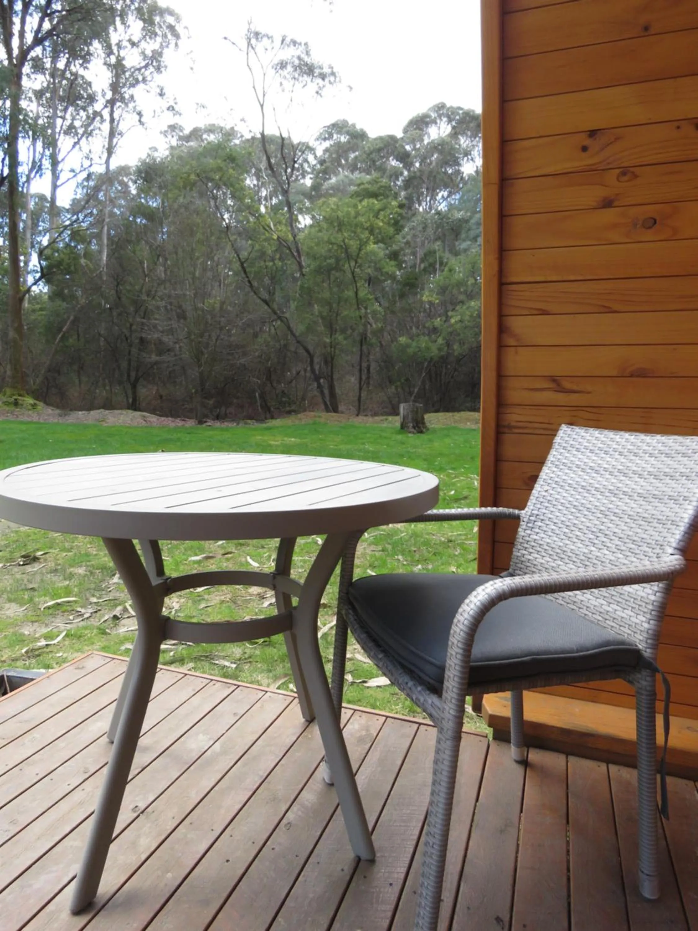 Seating area in Beechworth Holiday Park