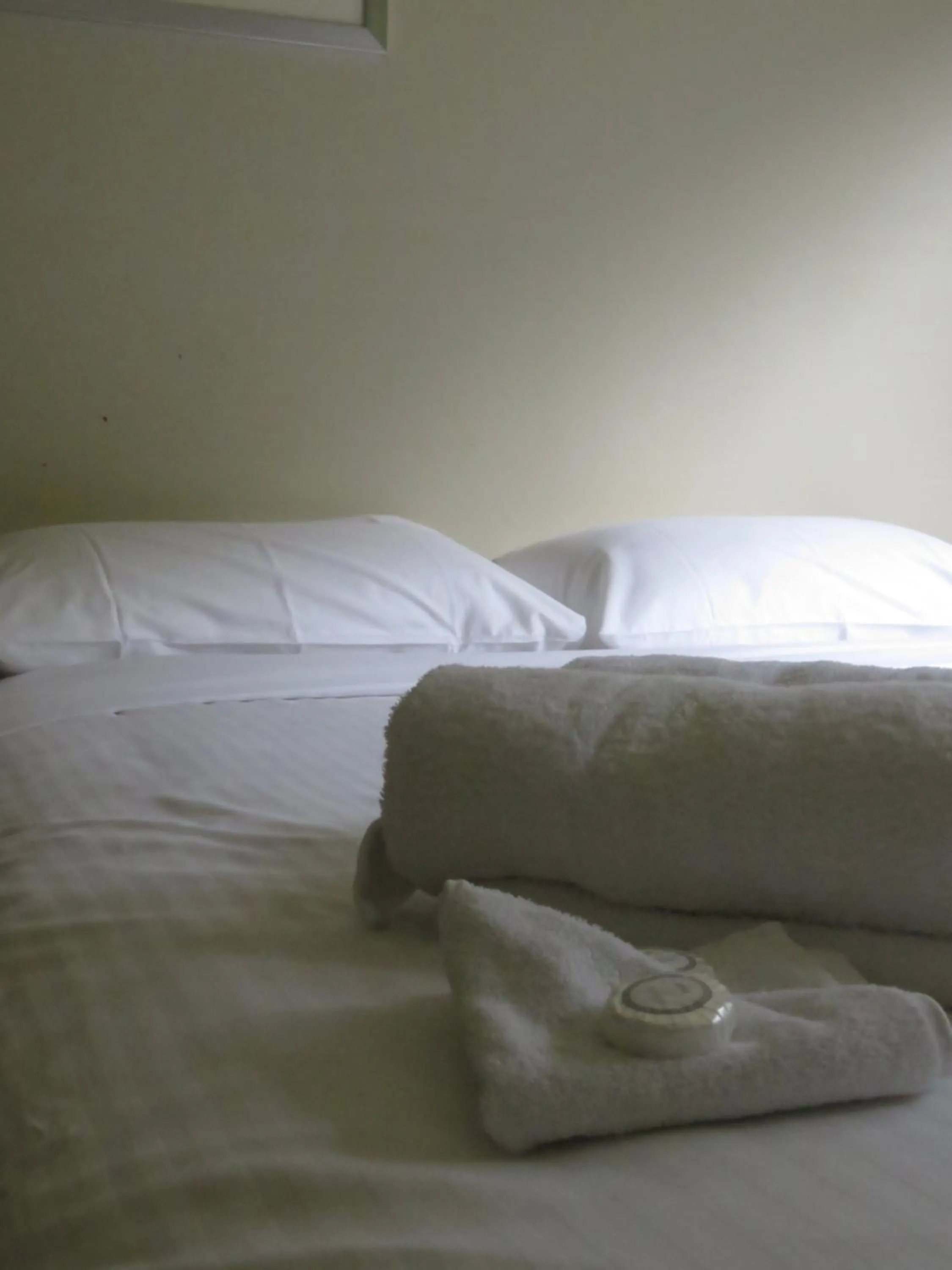 Bedroom, Bed in Beechworth Holiday Park