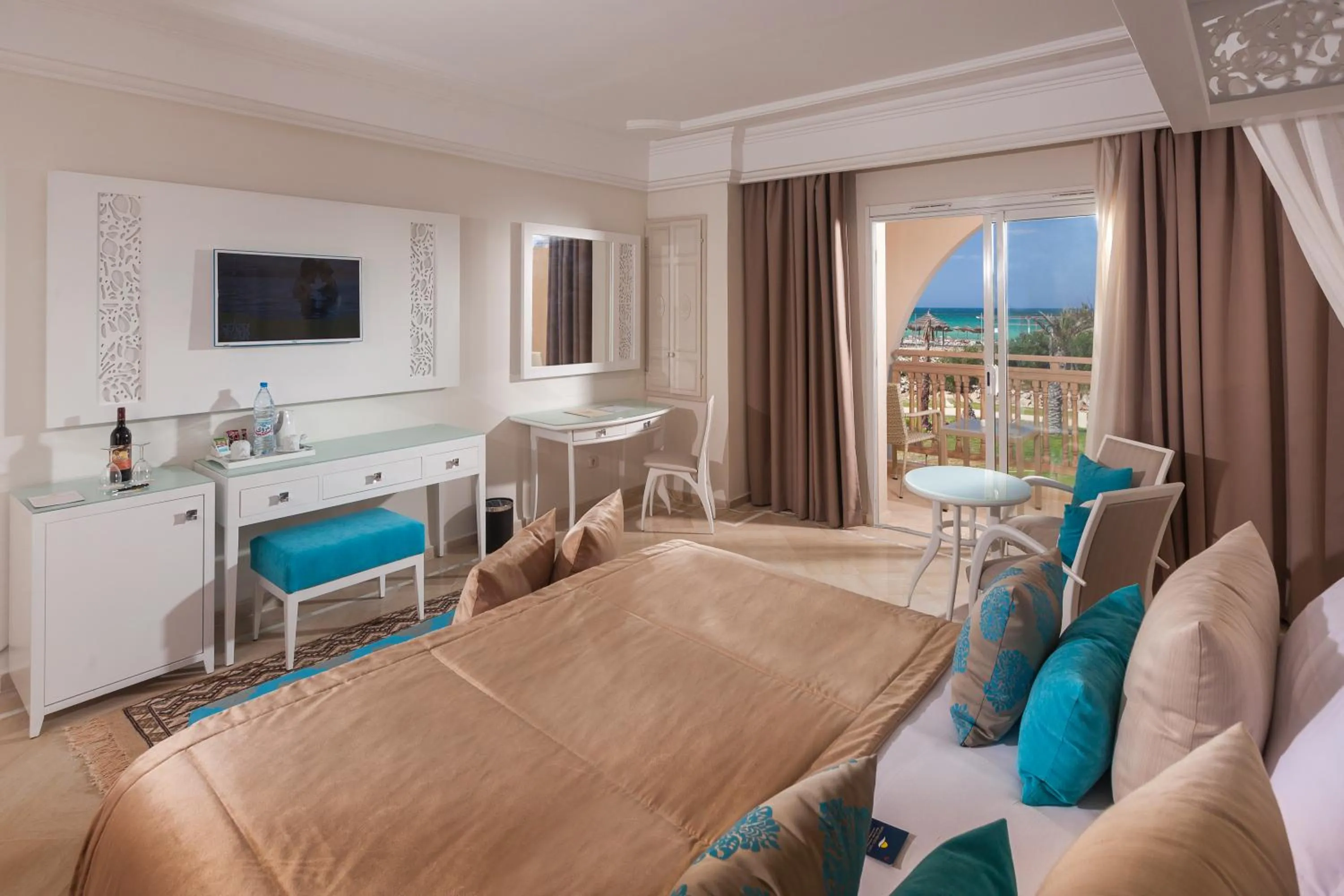 Bedroom in TUI BLUE Palm Beach Palace Djerba - Adult Only