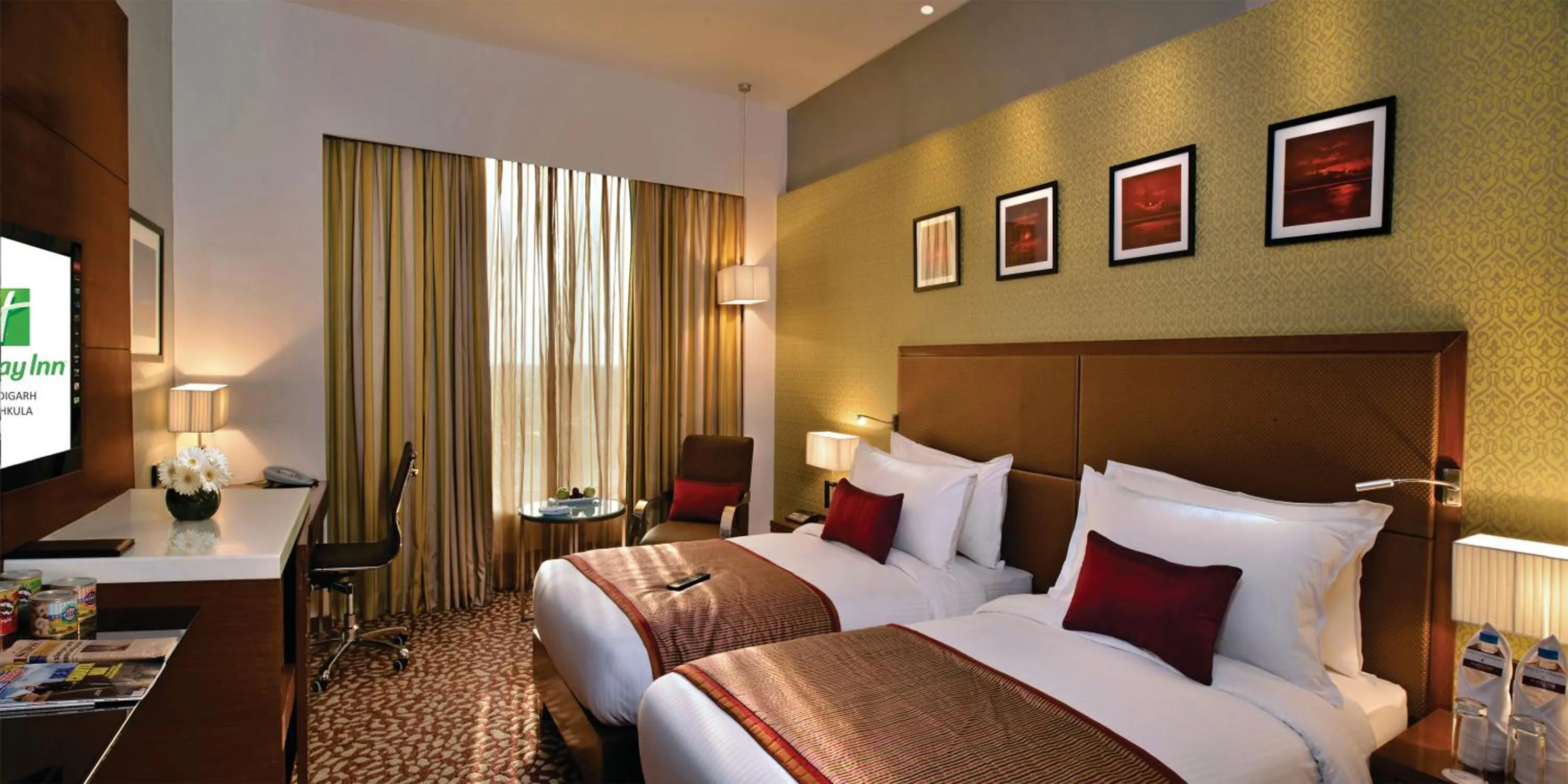 Bed in Holiday Inn Chandigarh Panchkula, an IHG Hotel