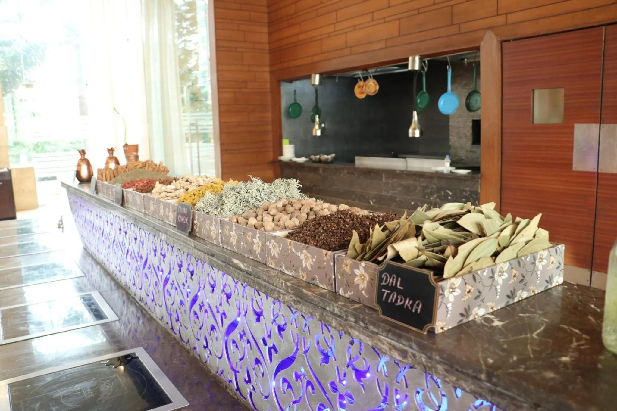 Restaurant/places to eat in Holiday Inn Chandigarh Panchkula, an IHG Hotel