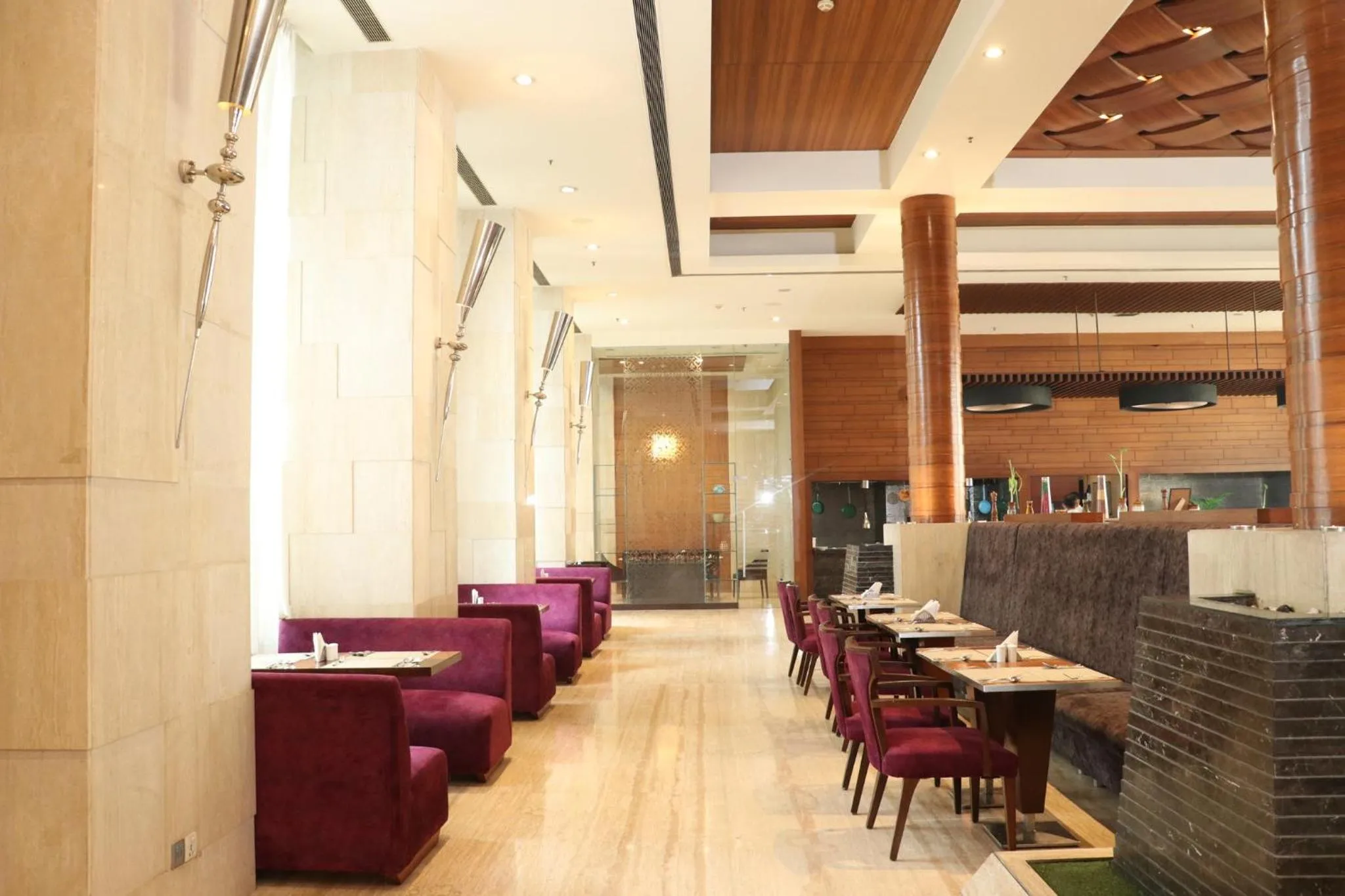 Restaurant/Places to Eat in Holiday Inn Chandigarh Panchkula, an IHG Hotel