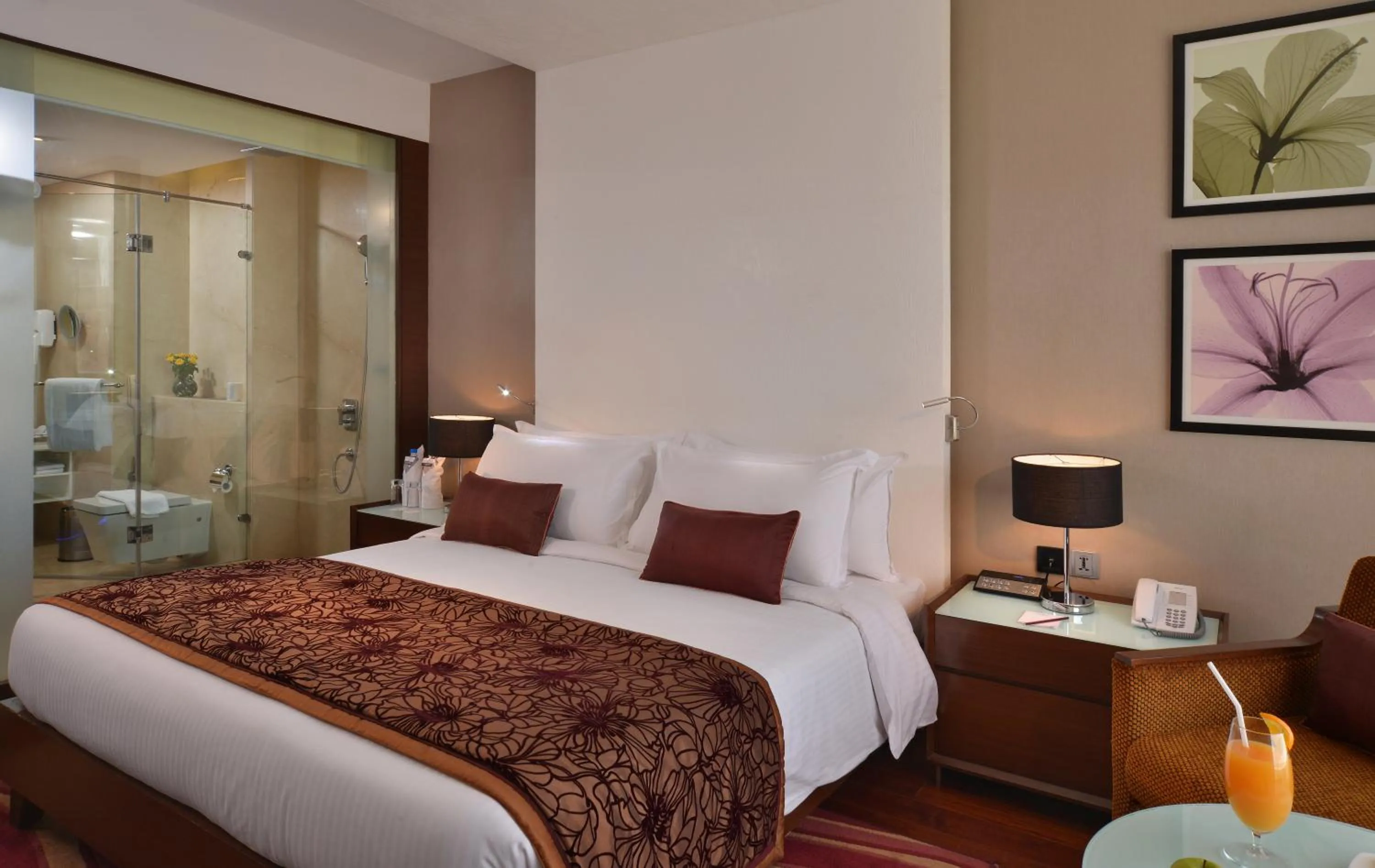 Bed in Holiday Inn Chandigarh Panchkula, an IHG Hotel