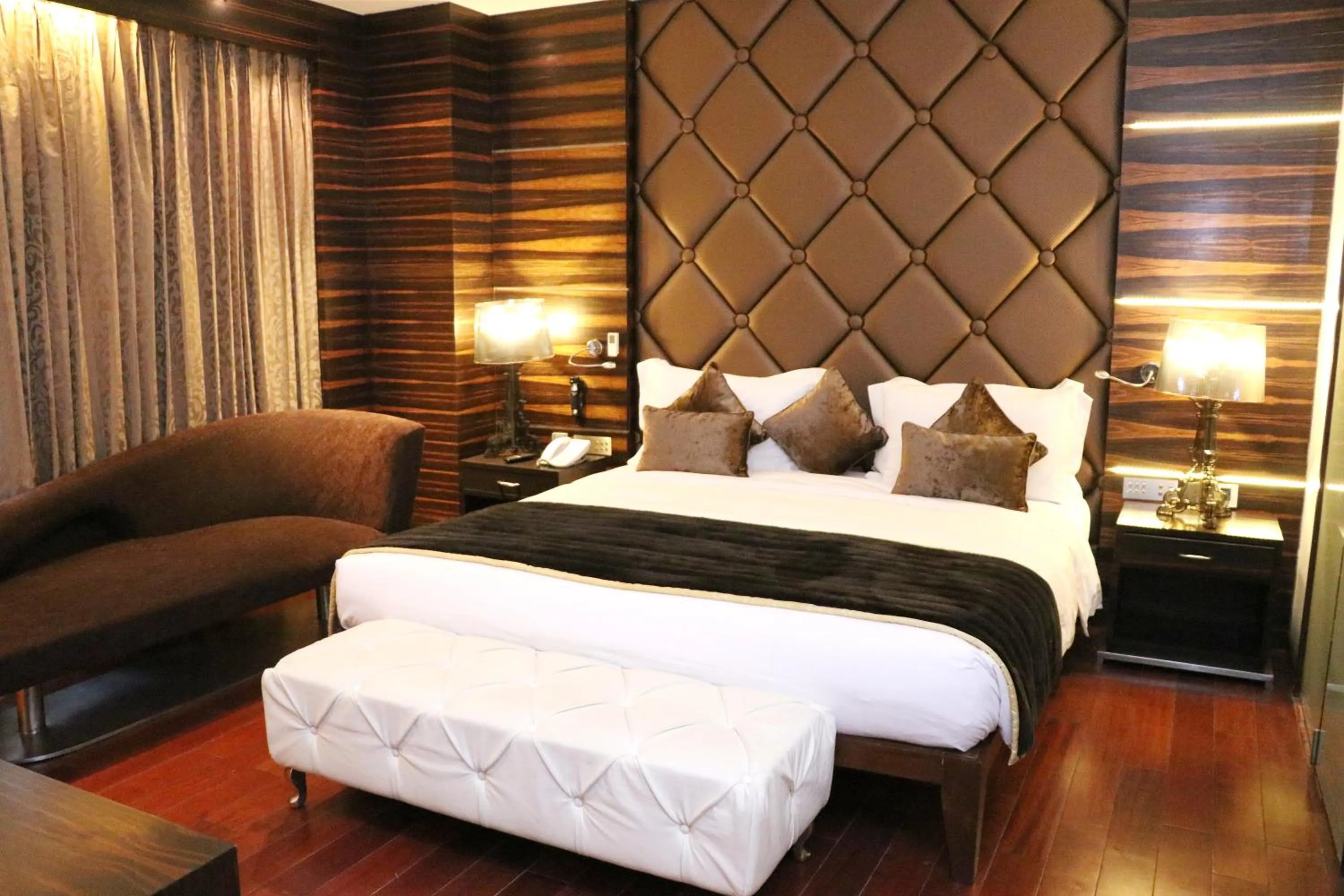 Bed in Holiday Inn Chandigarh Panchkula, an IHG Hotel