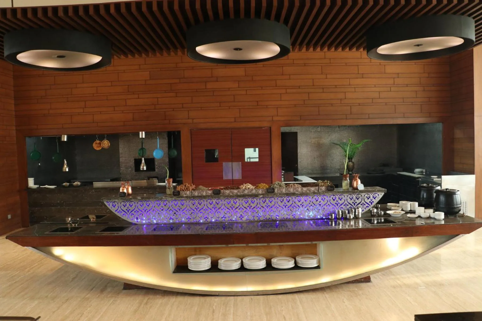 Restaurant/places to eat in Holiday Inn Chandigarh Panchkula, an IHG Hotel