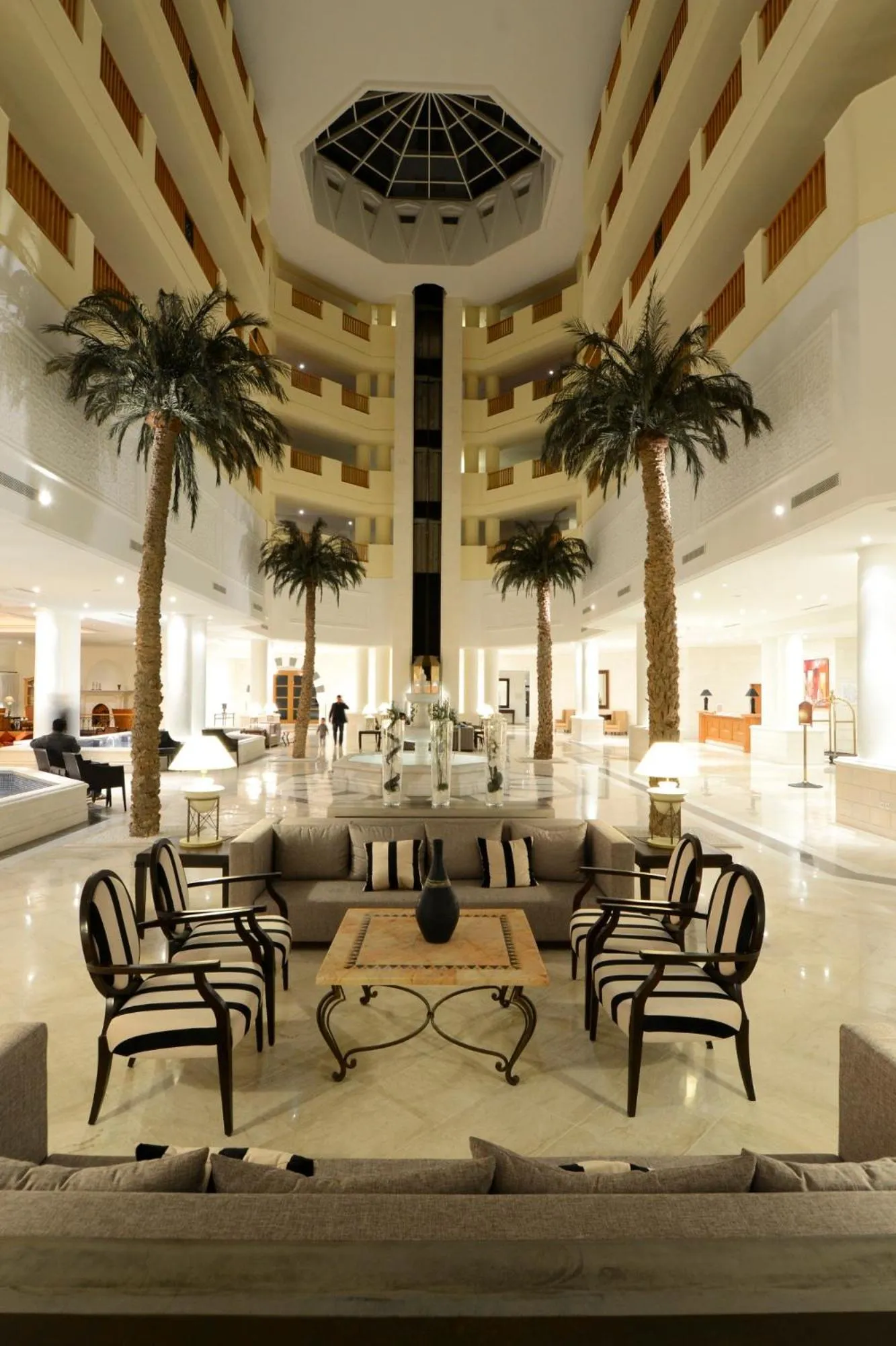 Lobby or reception in Vincci Saphir Palace & Spa