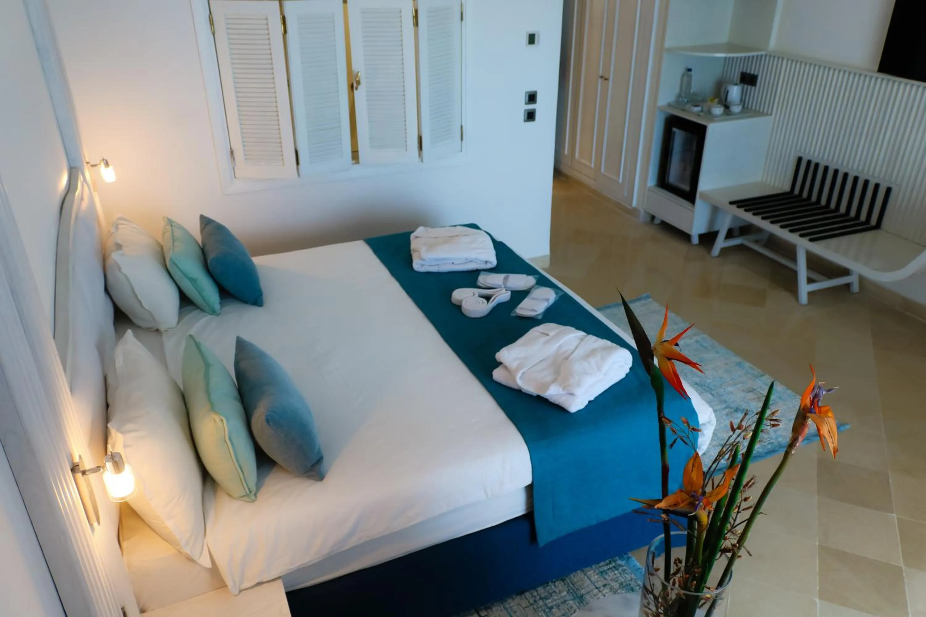 Property building, Bed in Vincci Saphir Palace & Spa