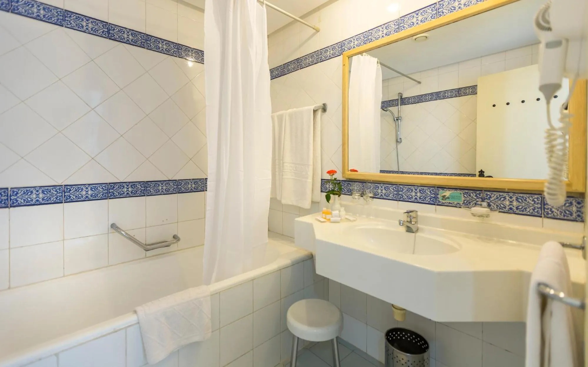 Bathroom in El Mouradi Skanes