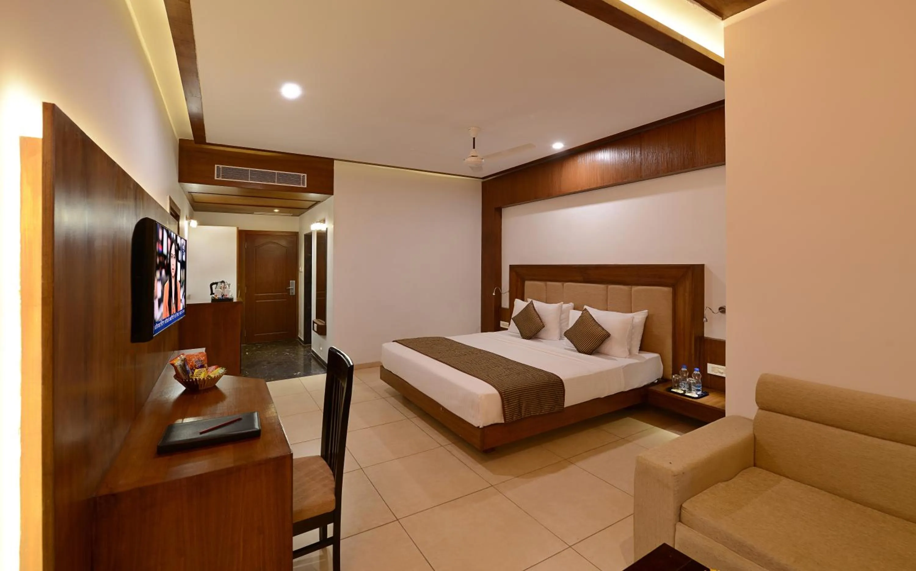 Bedroom, Bed in Lords Inn Somnath