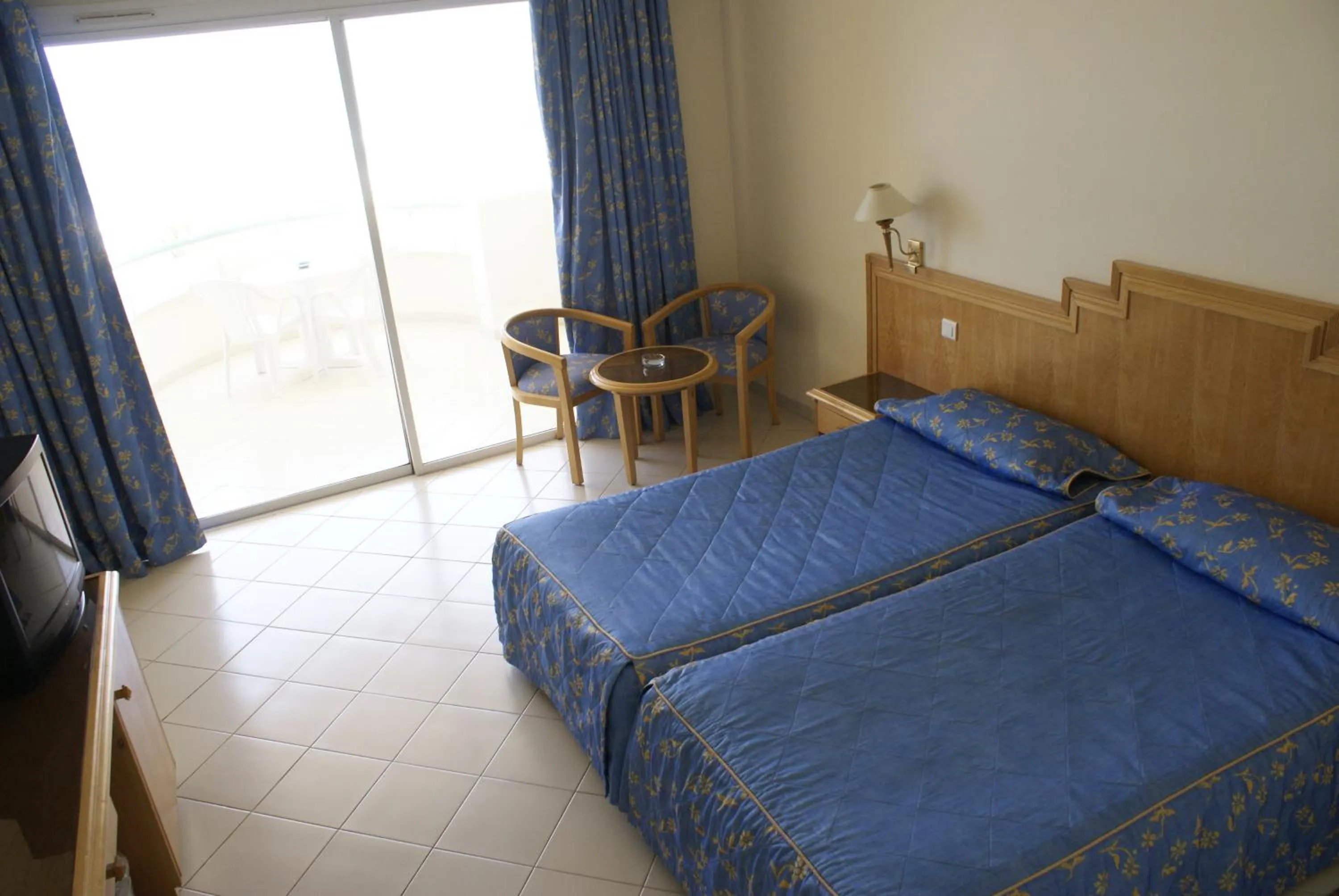 Bedroom, Bed in El Mouradi El Menzah