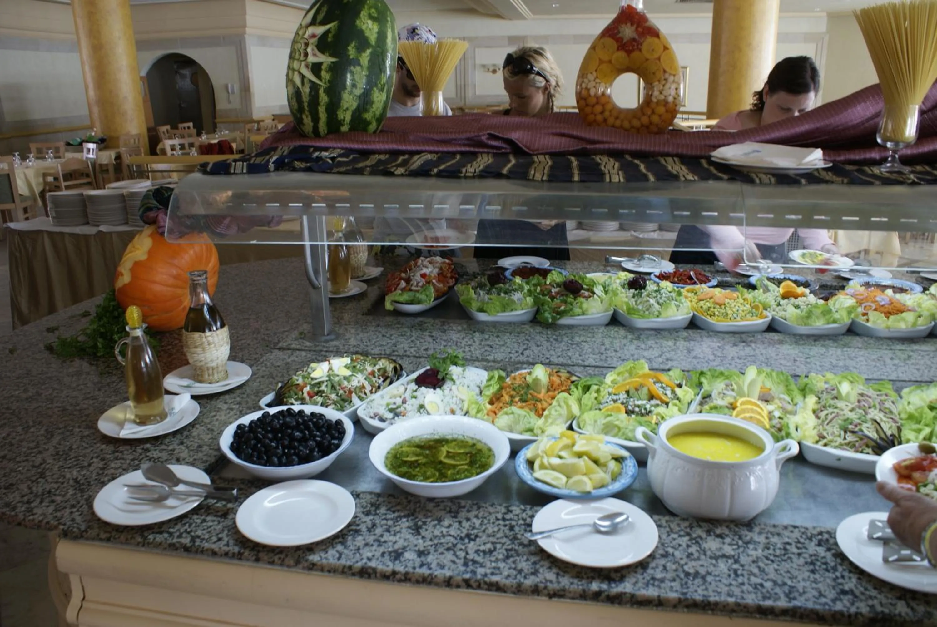 Lunch in El Mouradi El Menzah