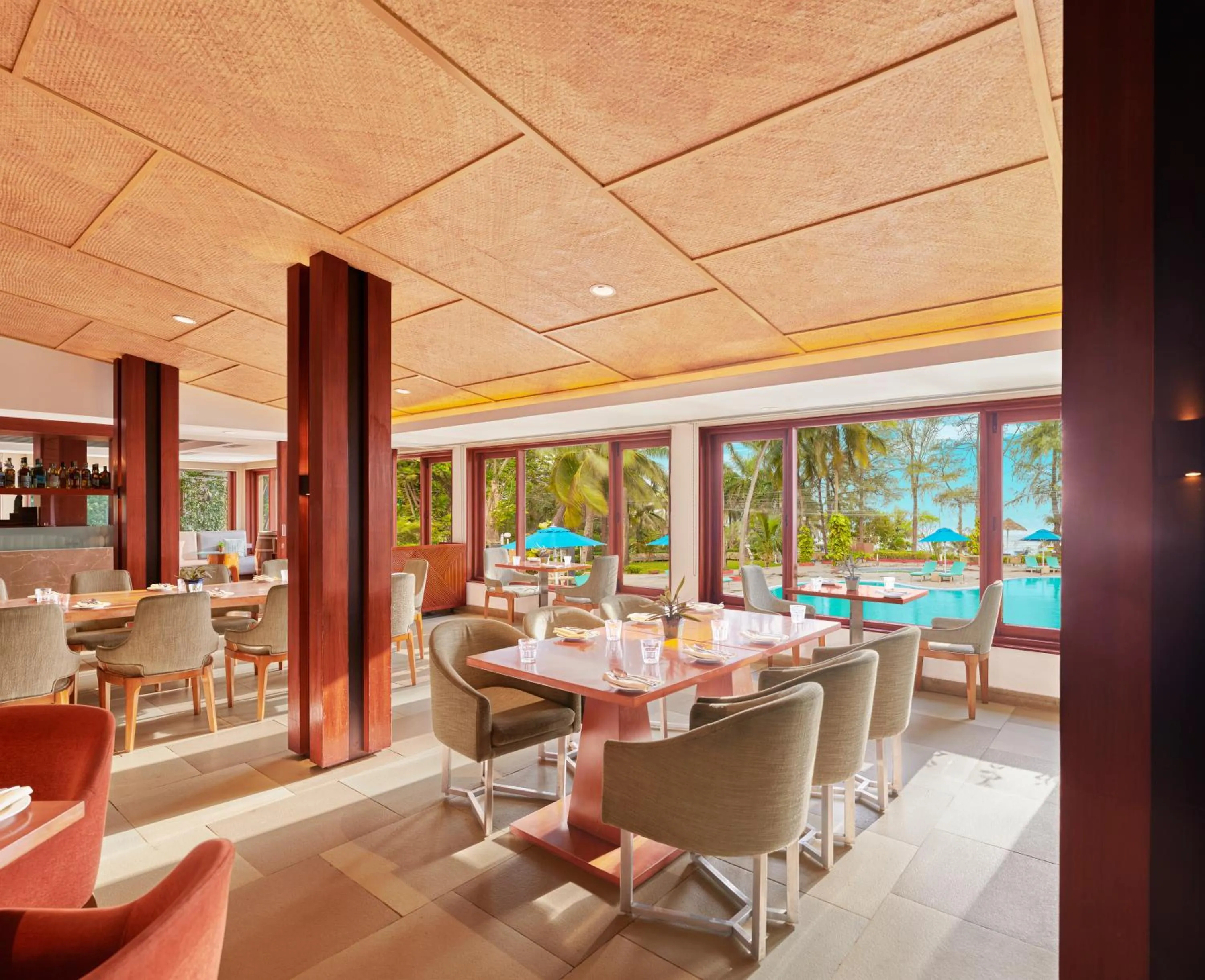 Restaurant/places to eat in The Resort