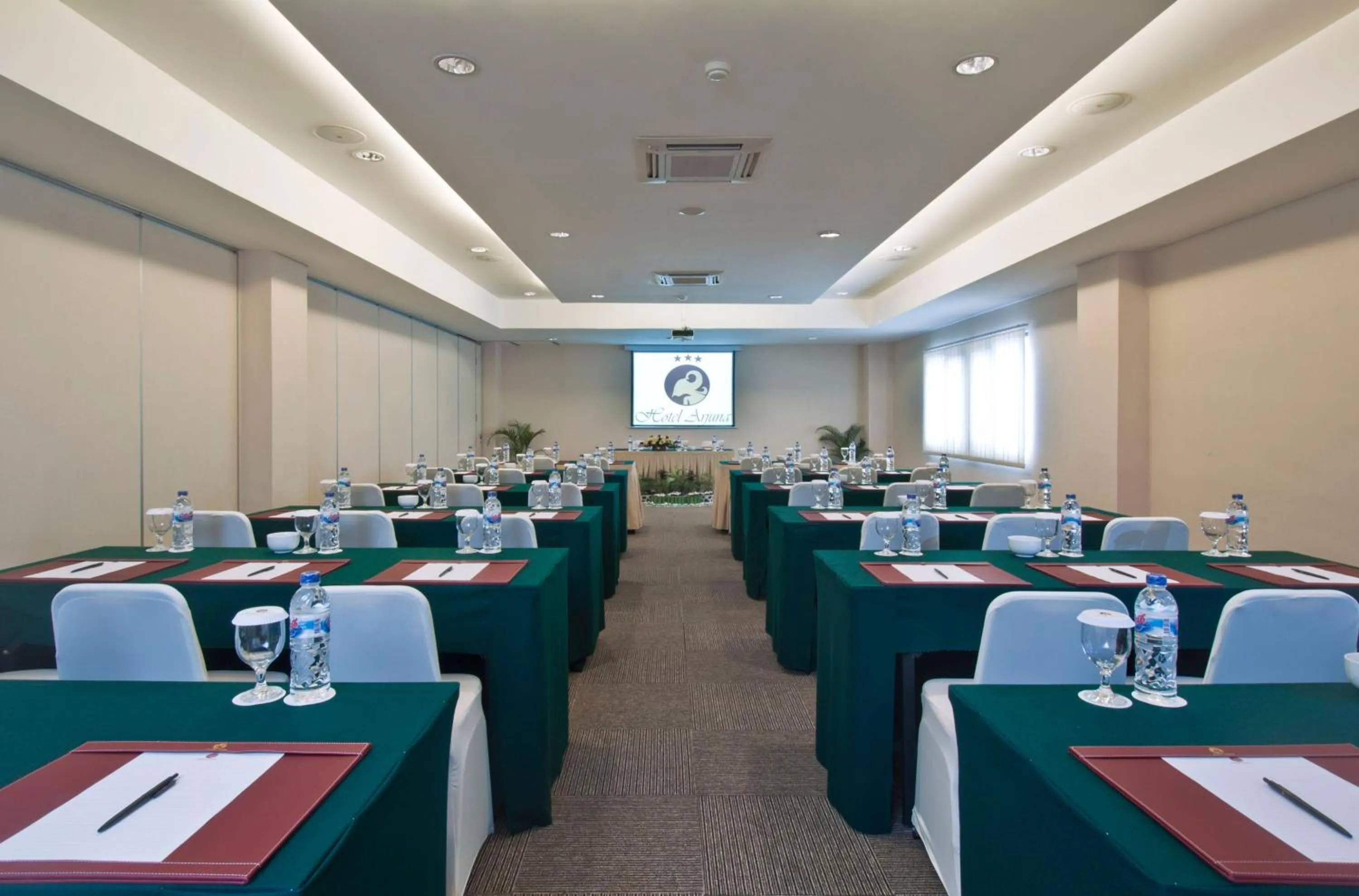 Business facilities in Hotel Arjuna