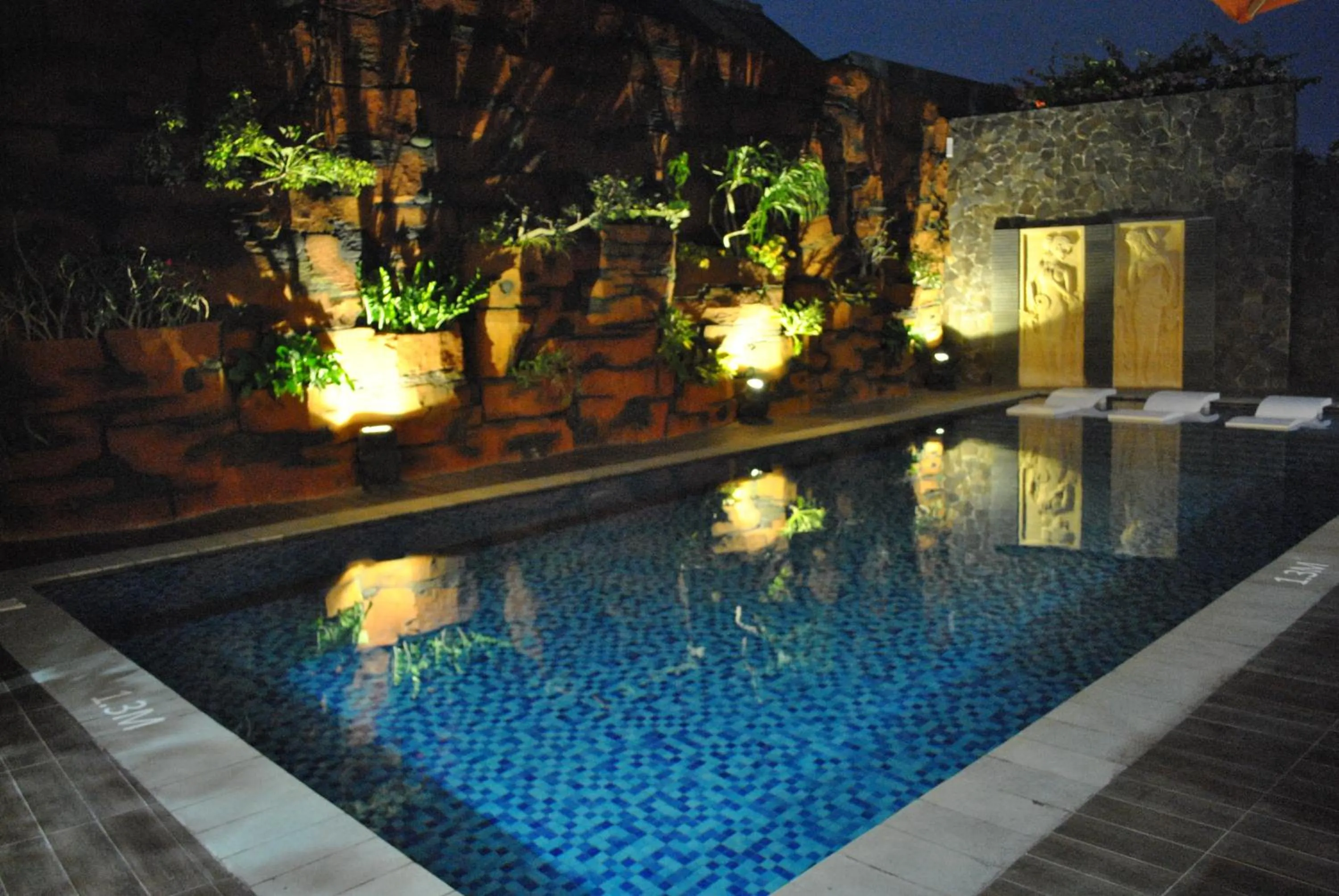 Swimming pool in Hotel Arjuna