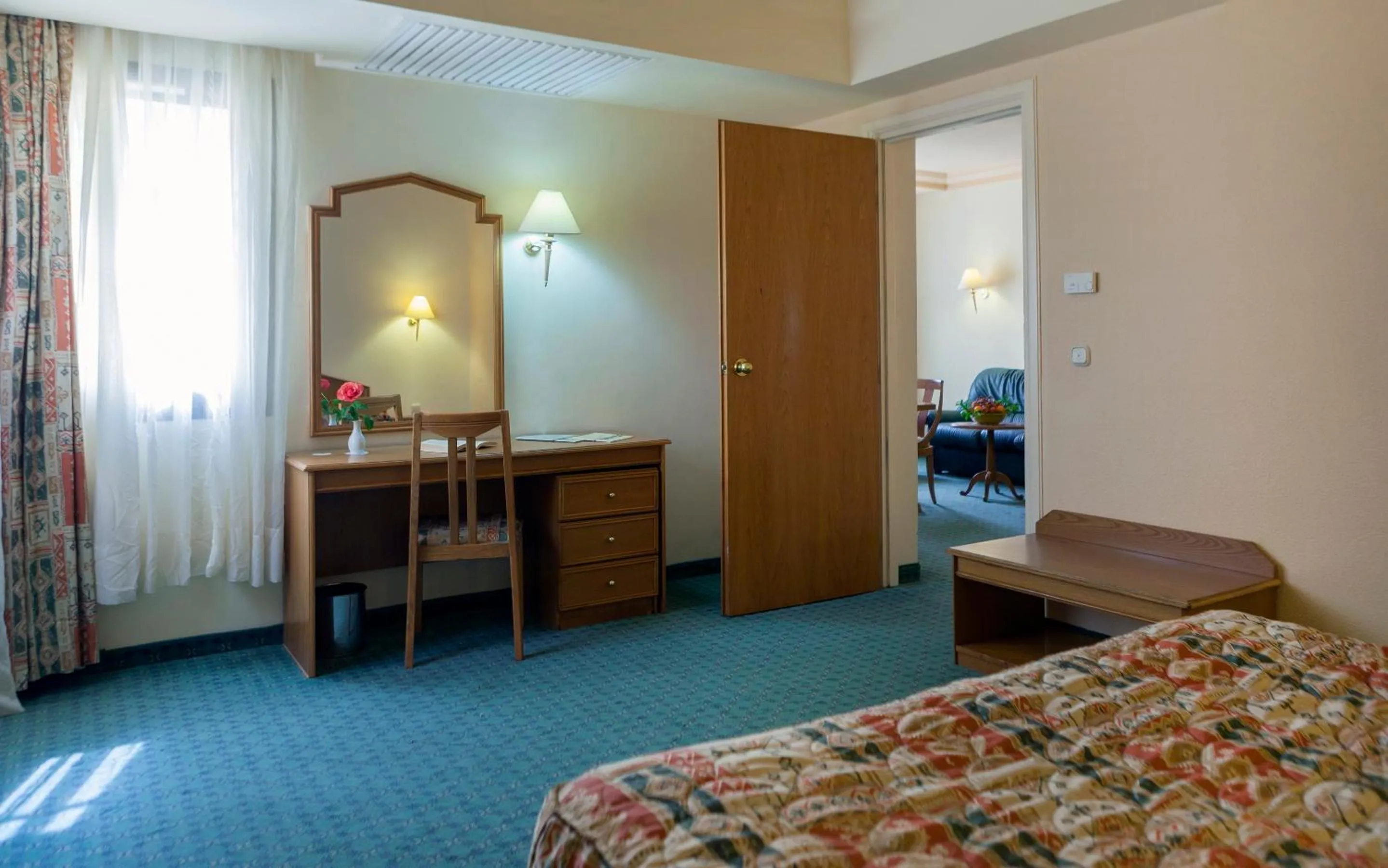 Photo of the whole room, Bed in El Mouradi Douz