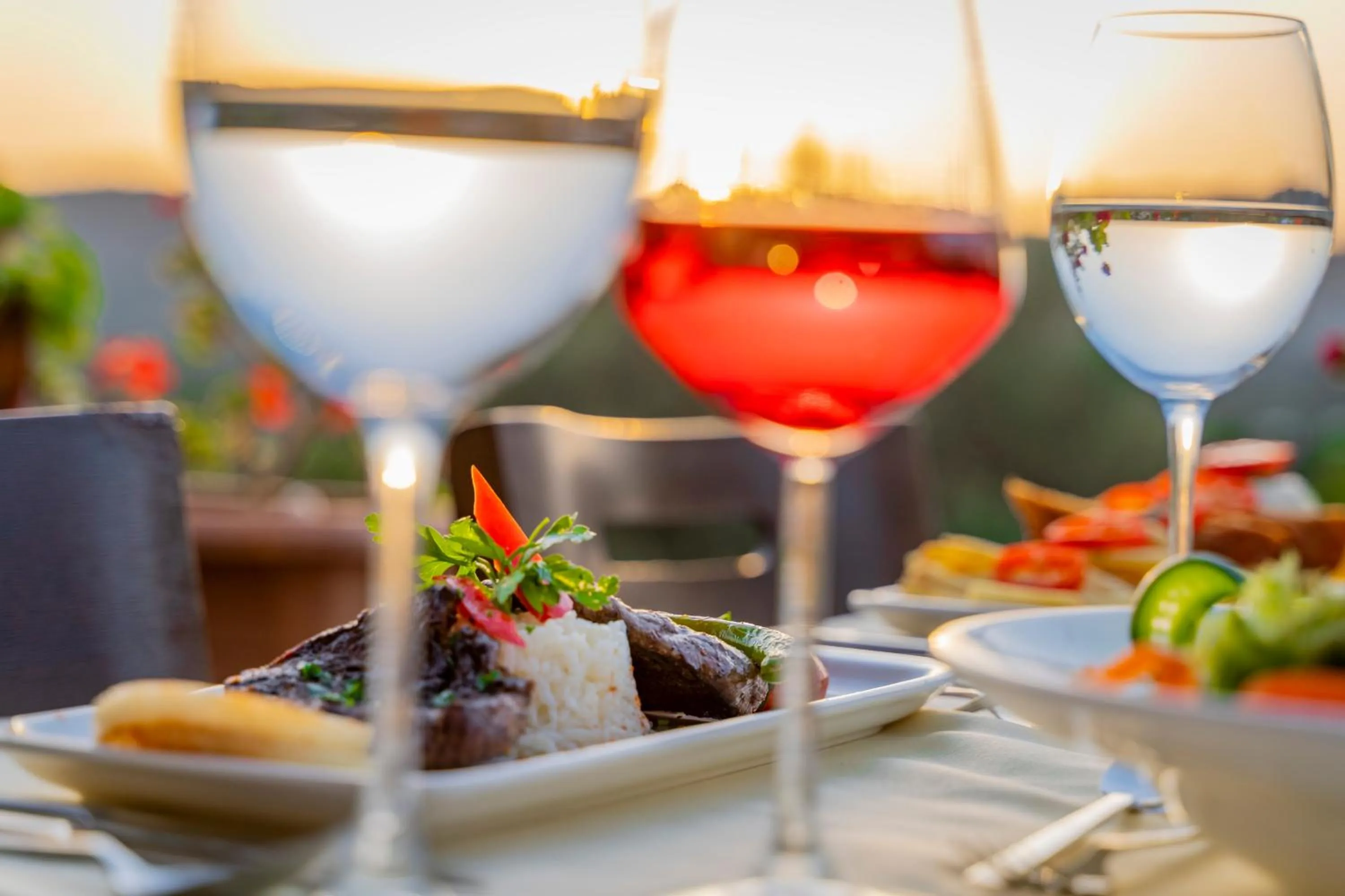 Restaurant/places to eat in Queen Boutique Hotel