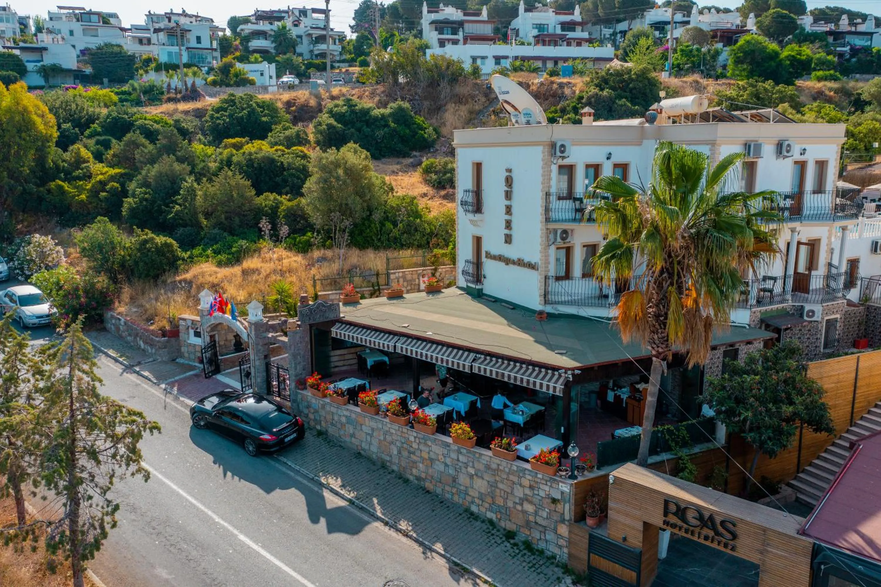 Street view, Bird's-eye View in Queen Boutique Hotel