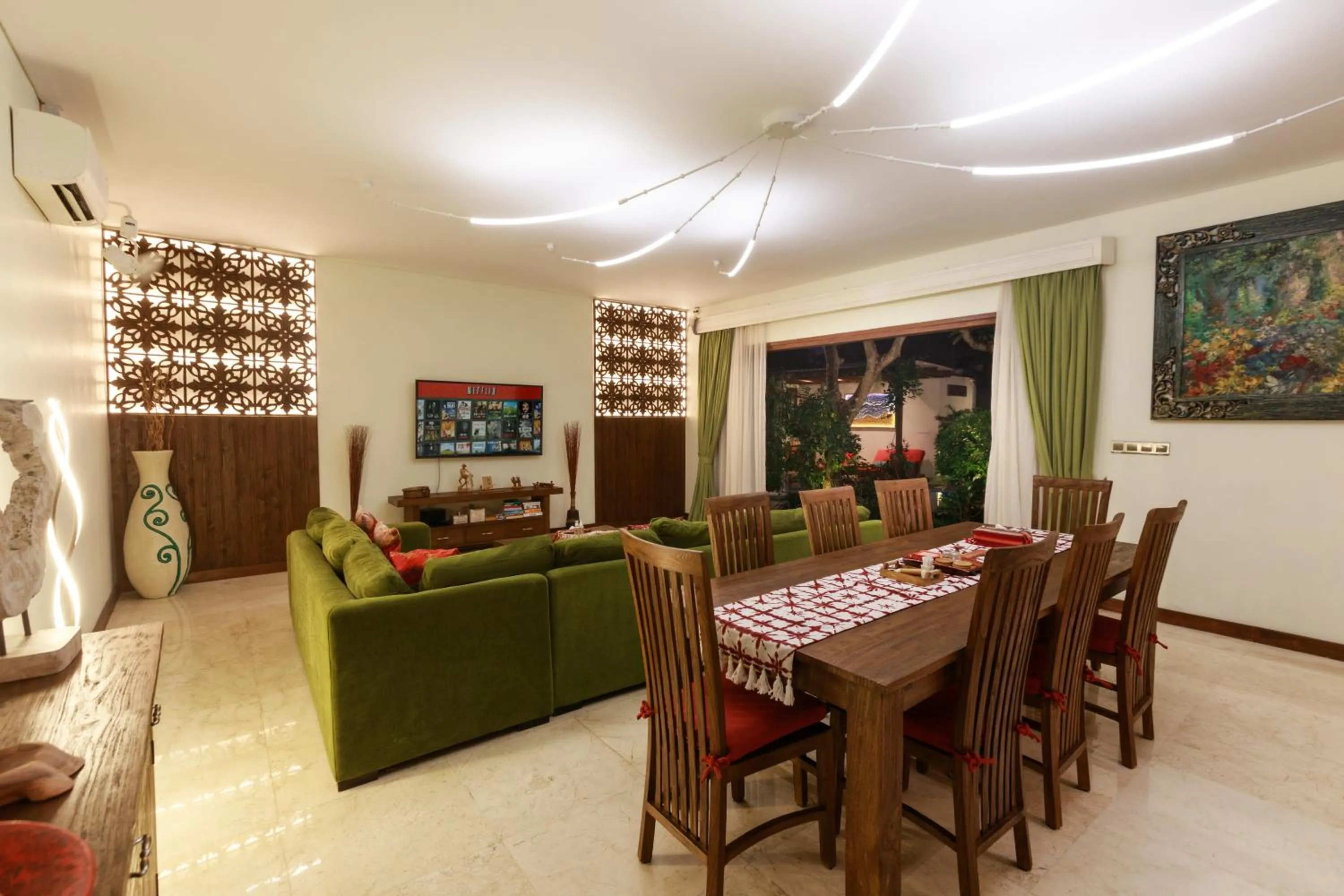 TV and multimedia in Delight ART Villas