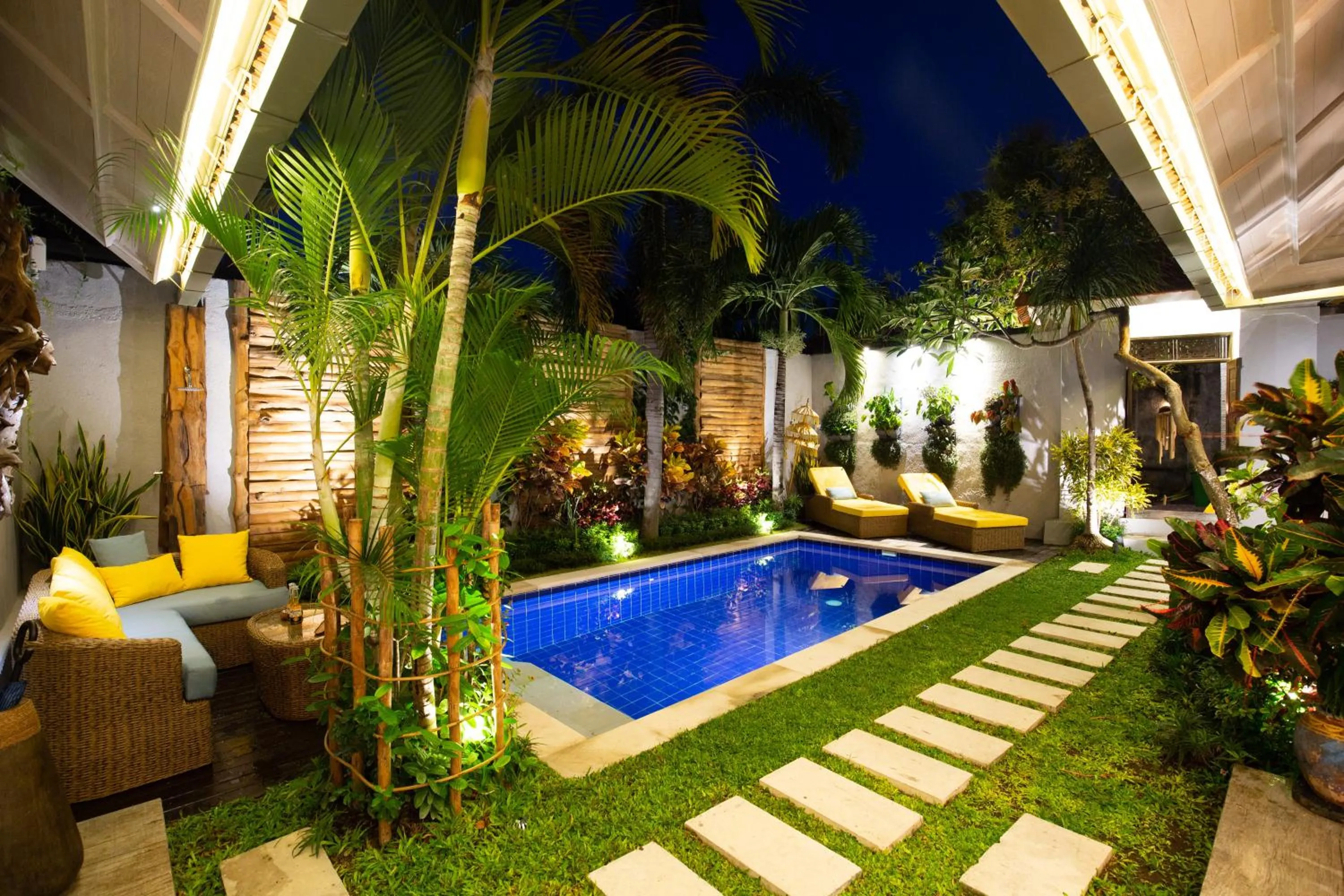Patio in Delight ART Villas