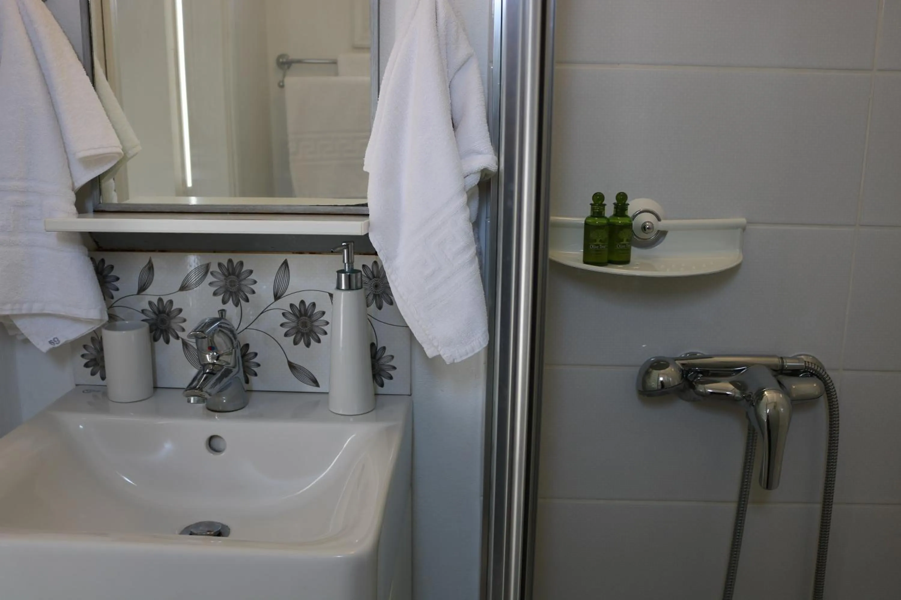 Bathroom in Avra Pahainas