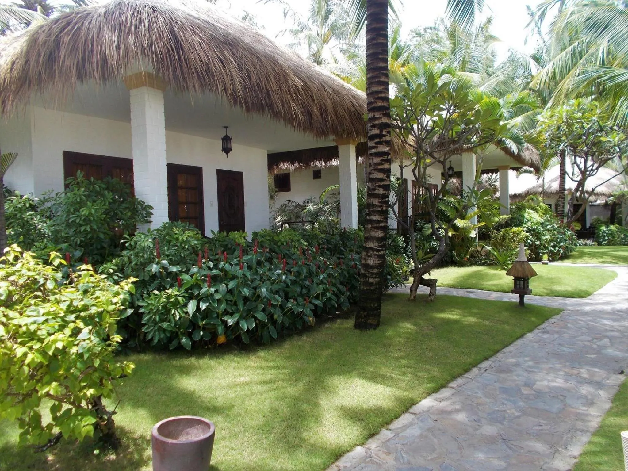 Property building in Cham Villas Resort