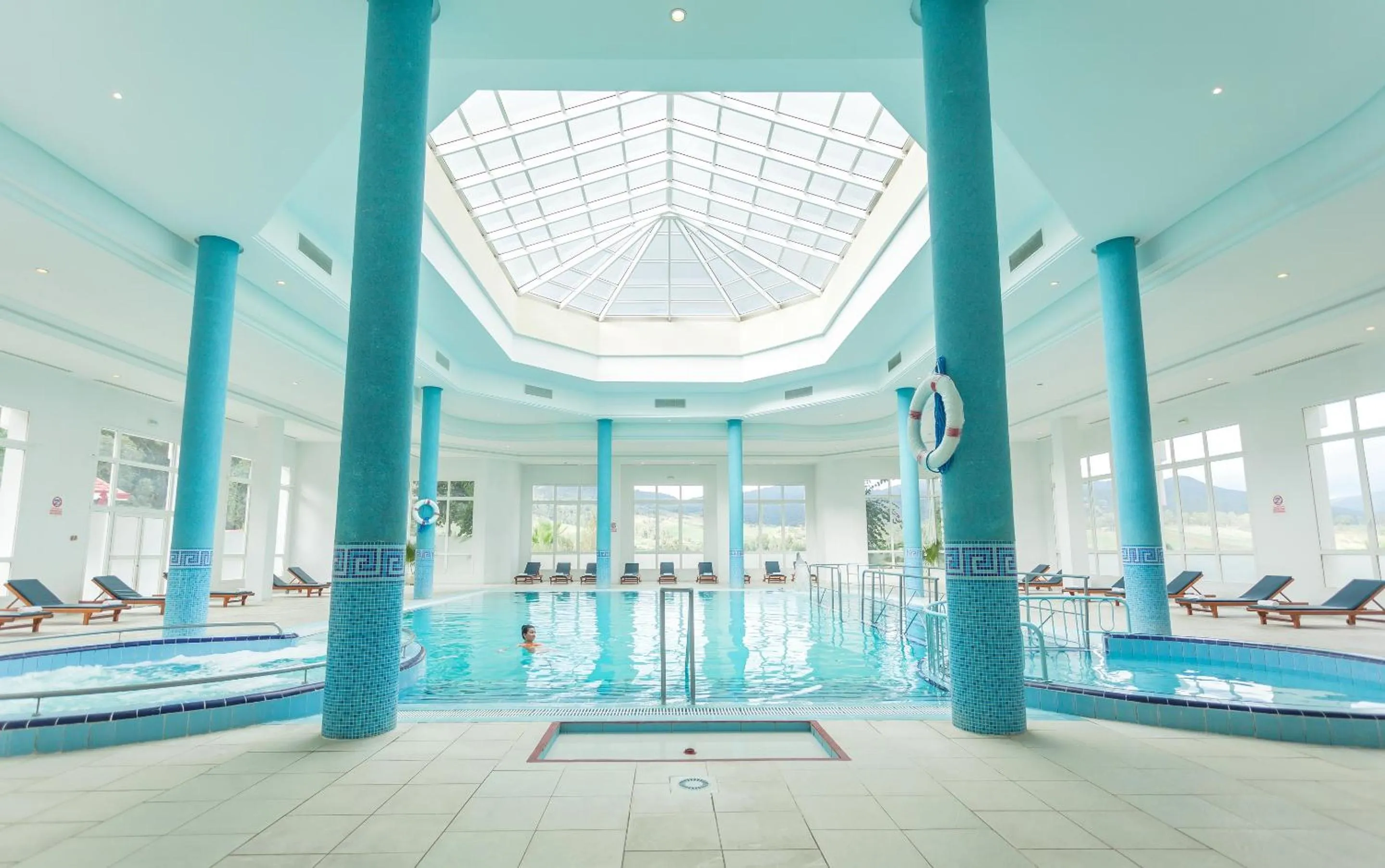 Swimming pool in El Mouradi Hammam Bourguiba