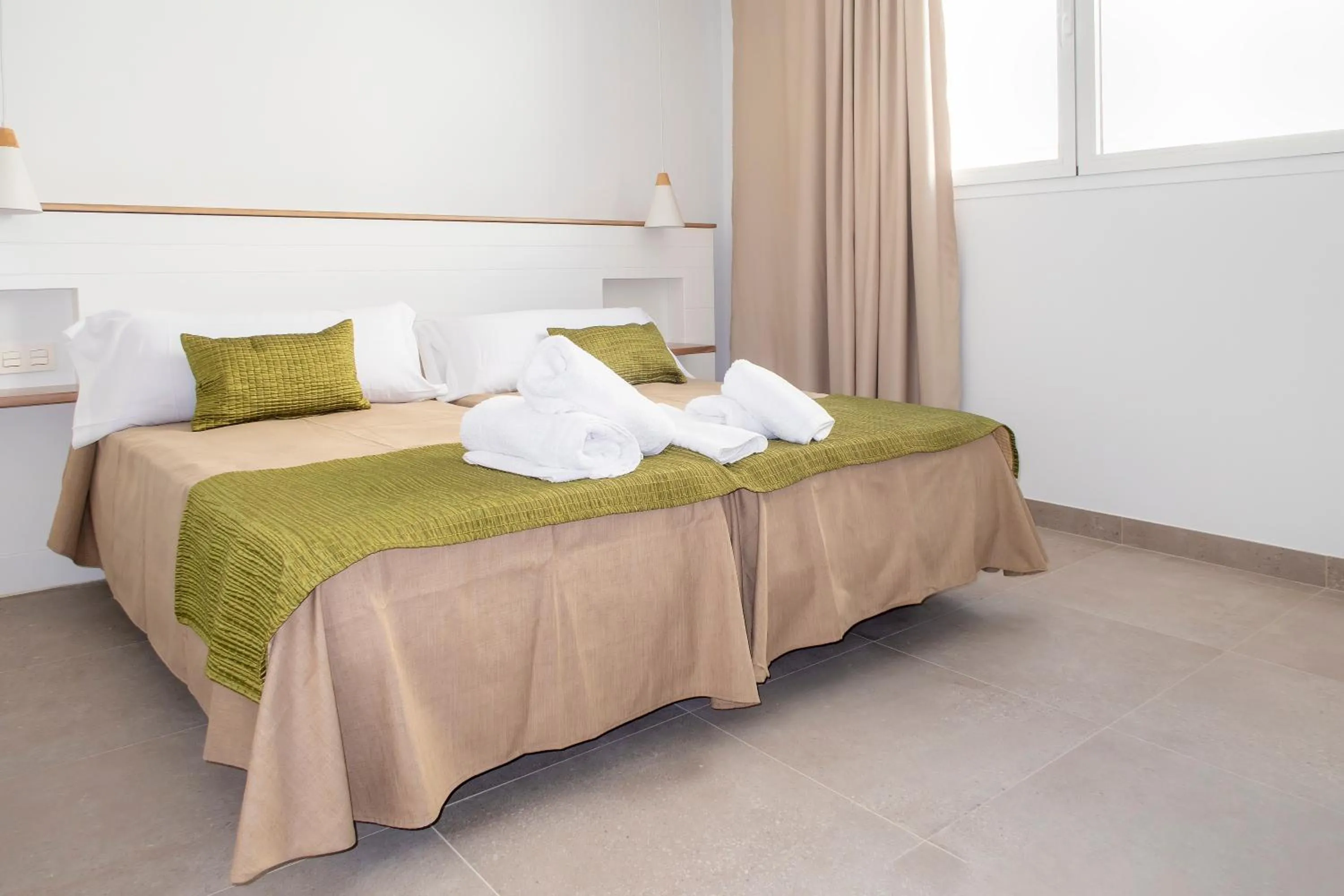 Bedroom, Bed in Hotel Senderos