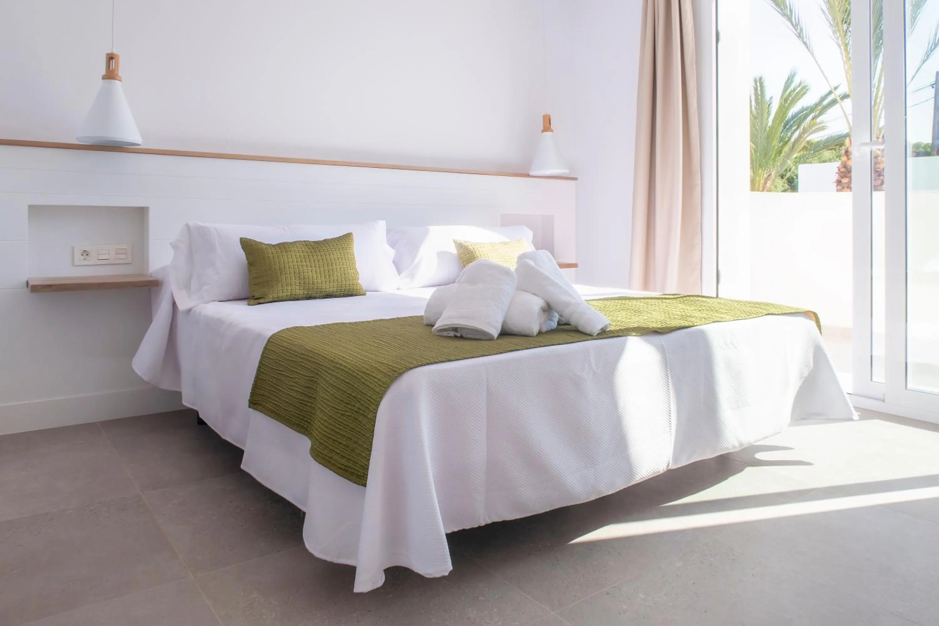 Bedroom, Bed in Hotel Senderos