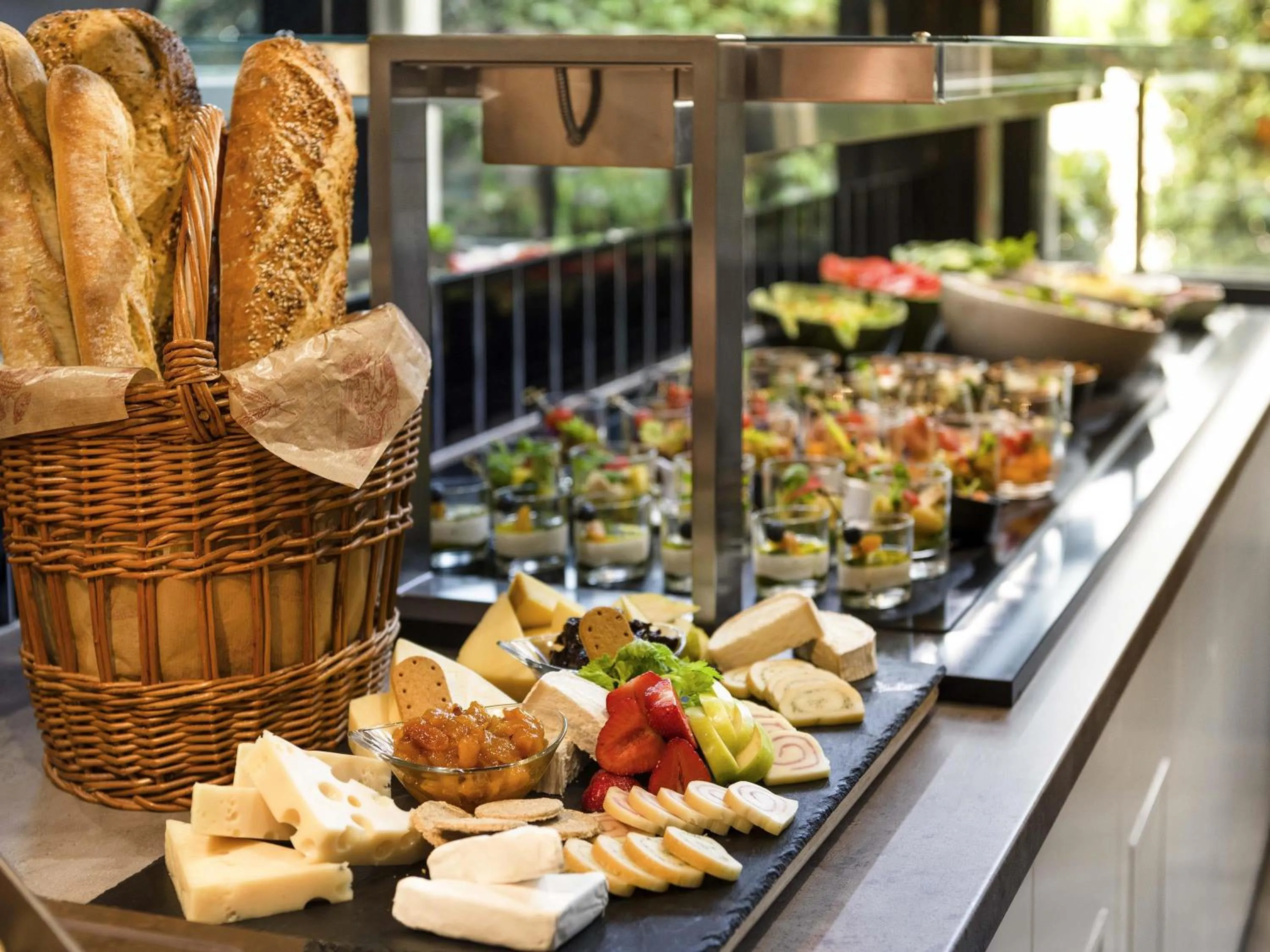 Restaurant/places to eat in ibis Budapest Castle Hill