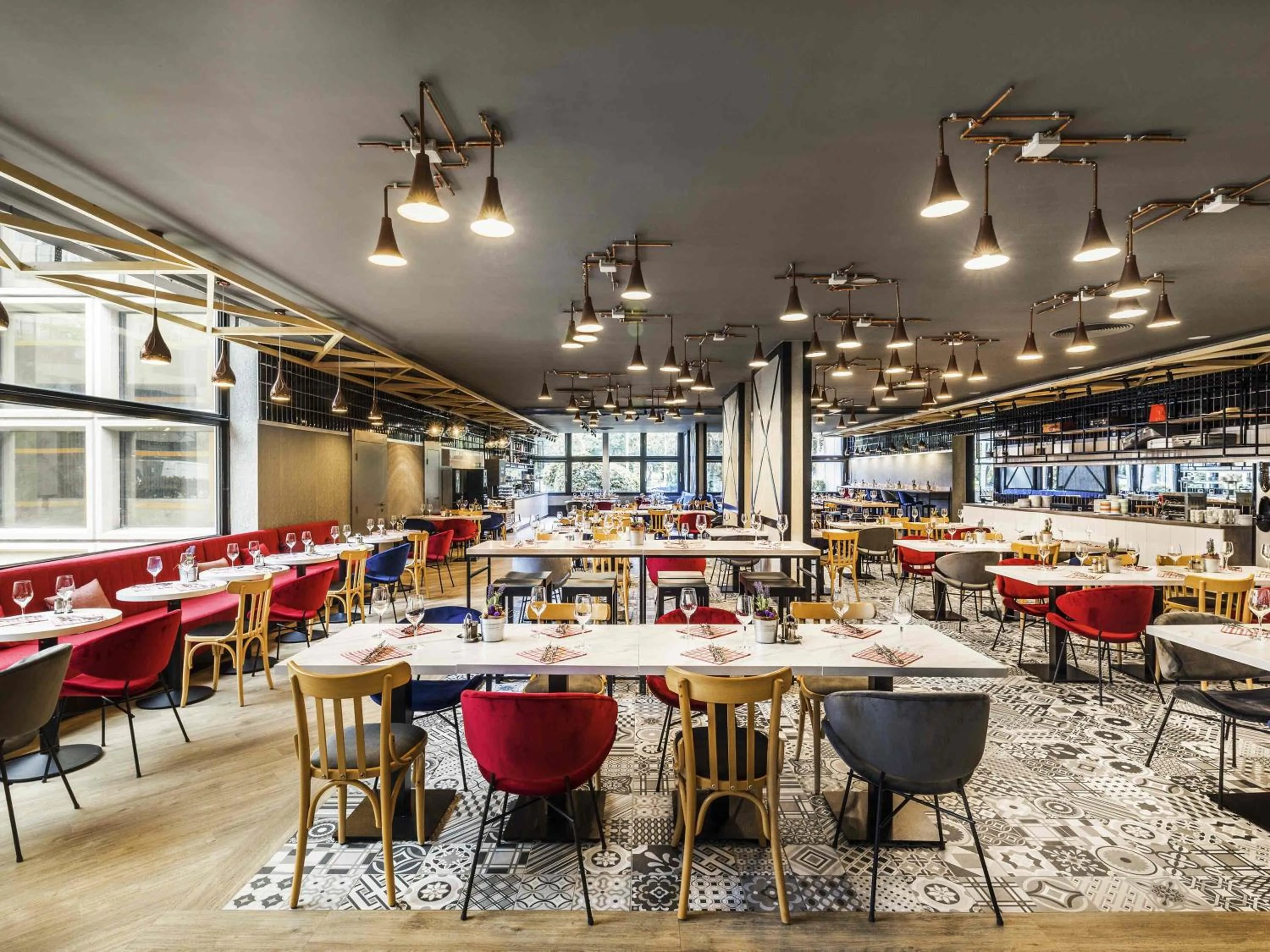 Restaurant/places to eat in ibis Budapest Castle Hill