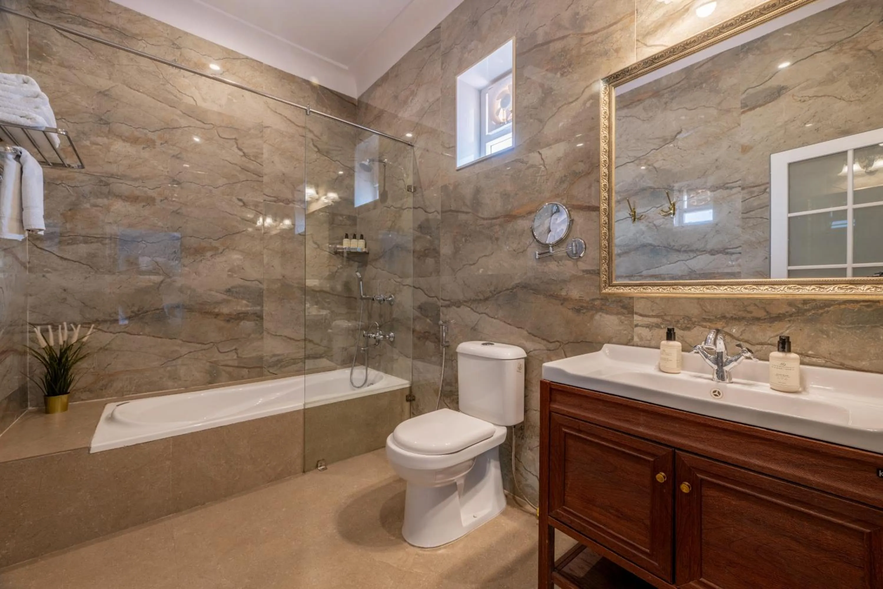 Bathroom in Dera Rawatsar - Heritage Hotel