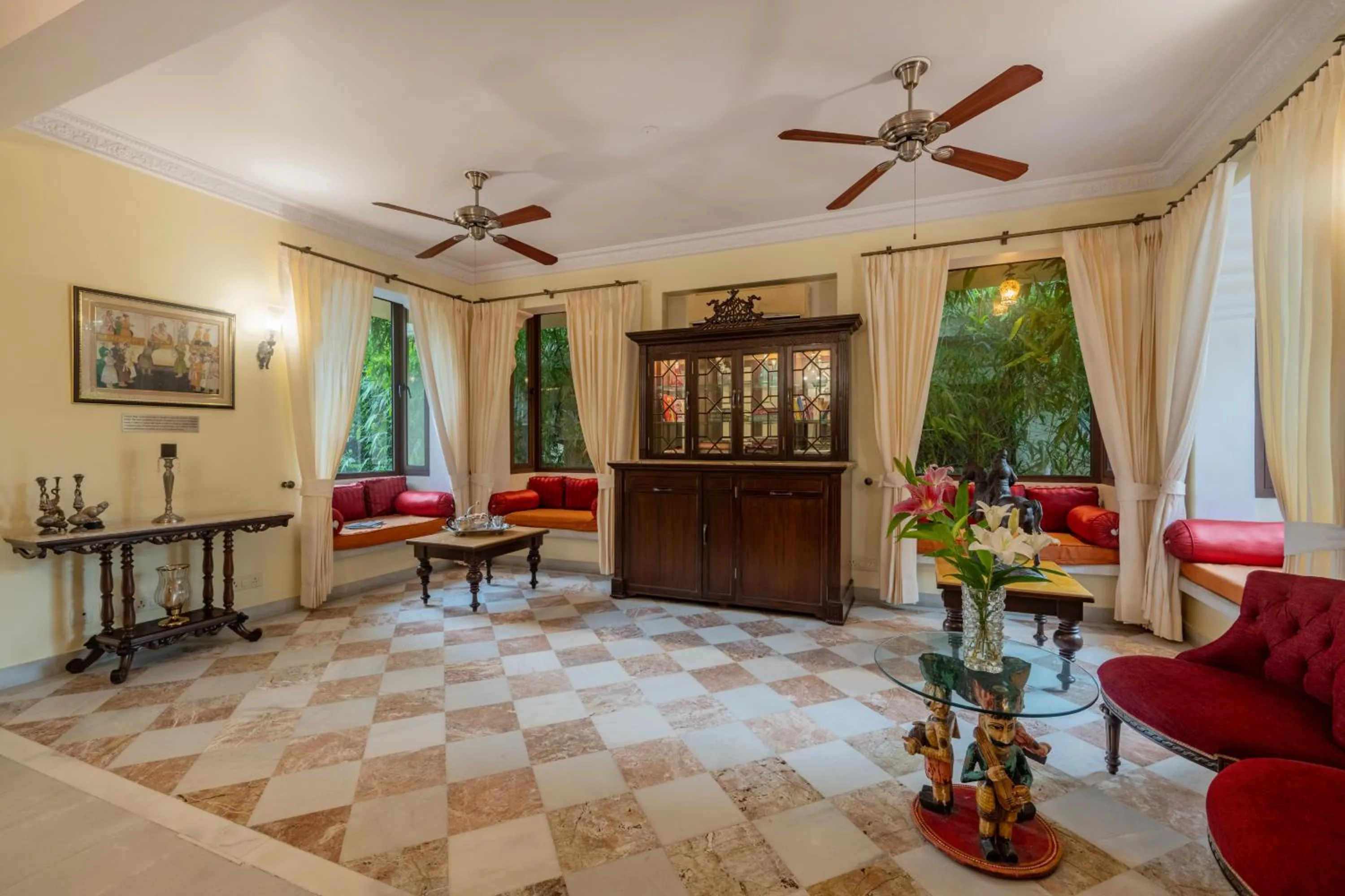 Living room in Dera Rawatsar - Heritage Hotel