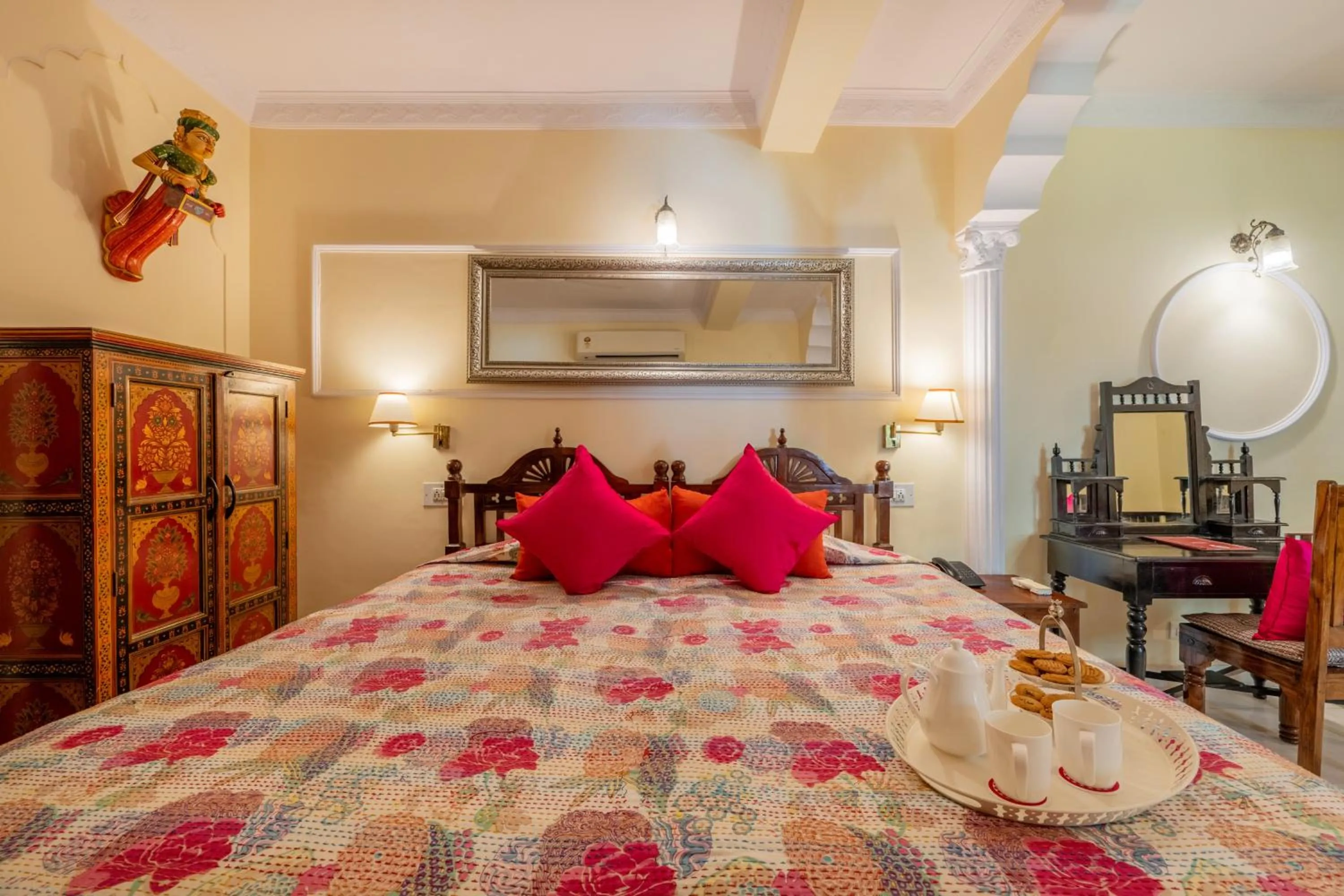 Bed in Dera Rawatsar - Heritage Hotel