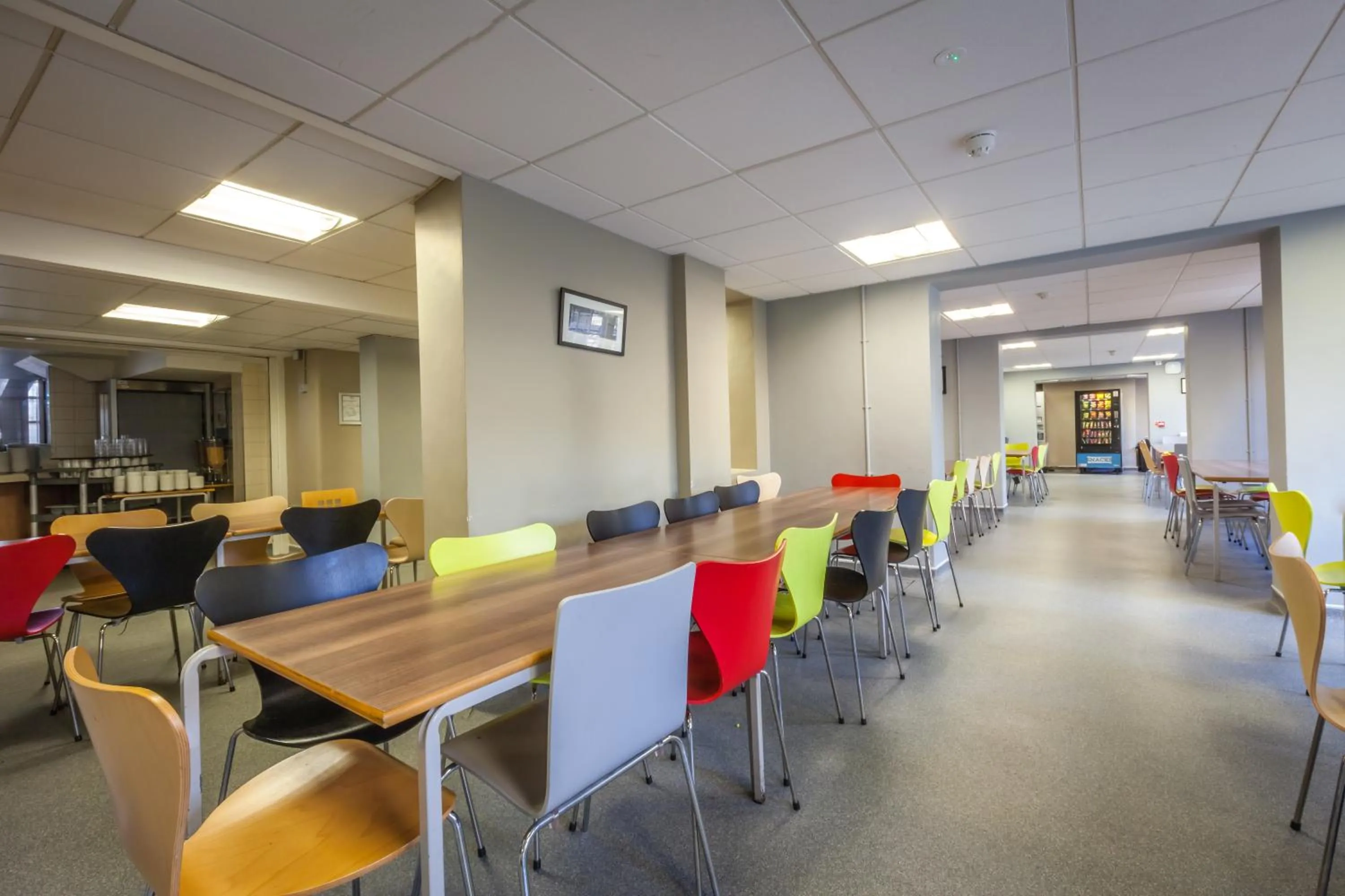 Restaurant/places to eat in LSE Passfield Hall