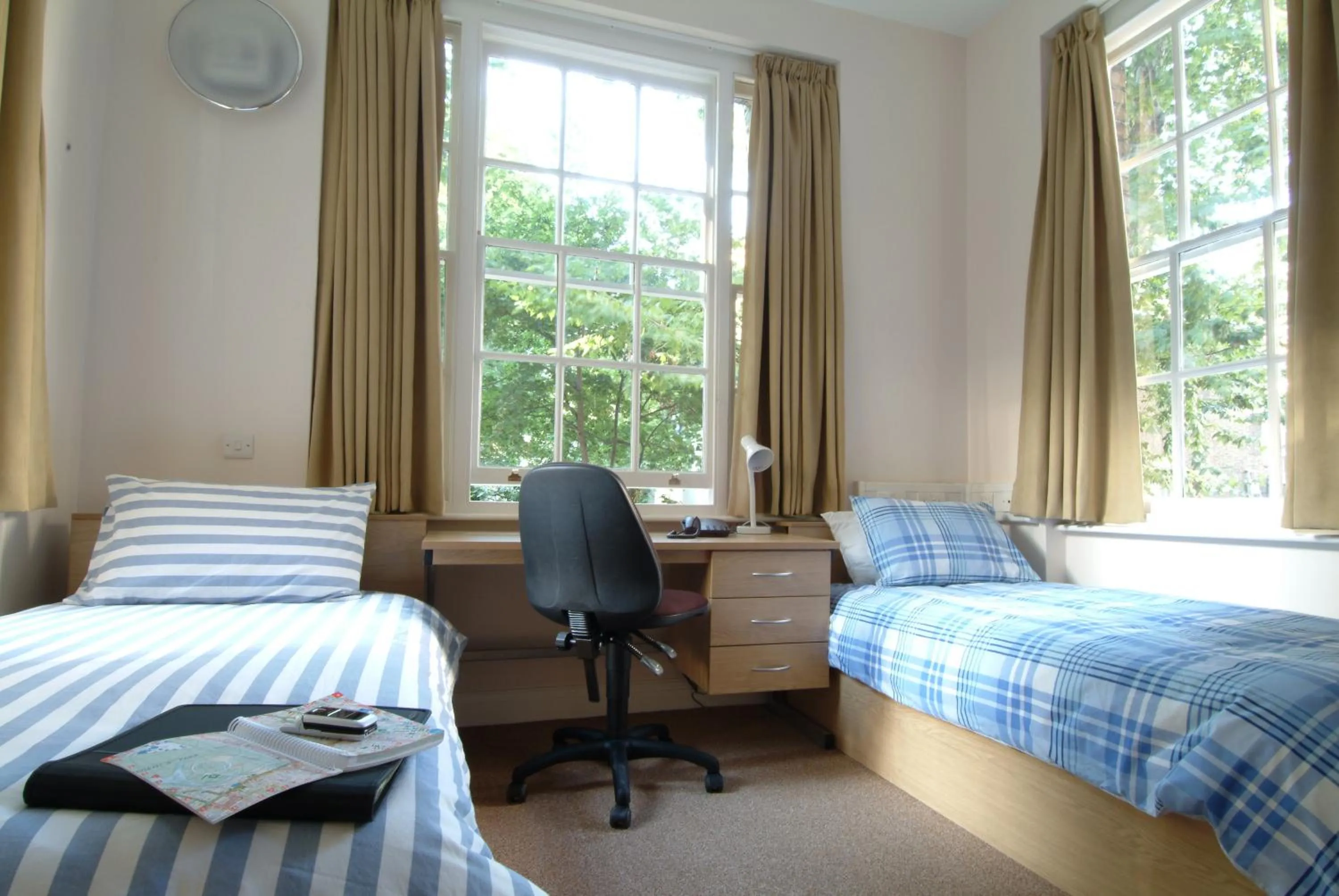 Bed in LSE Passfield Hall