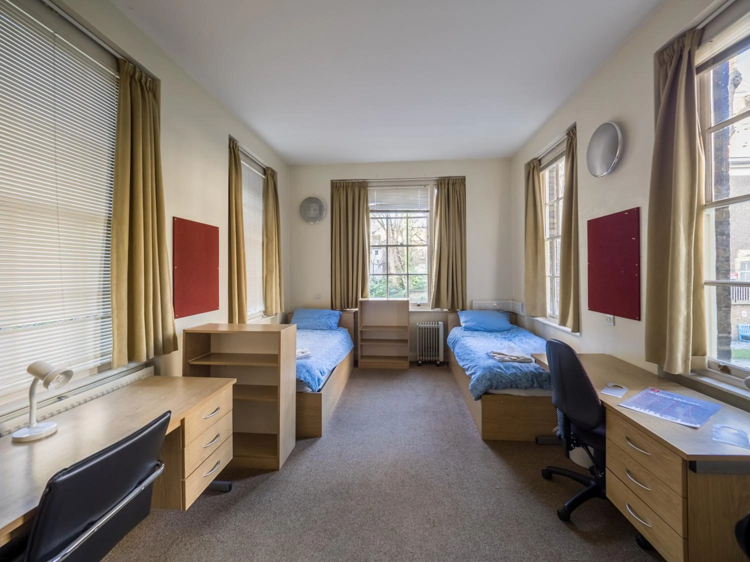 Bed in LSE Passfield Hall