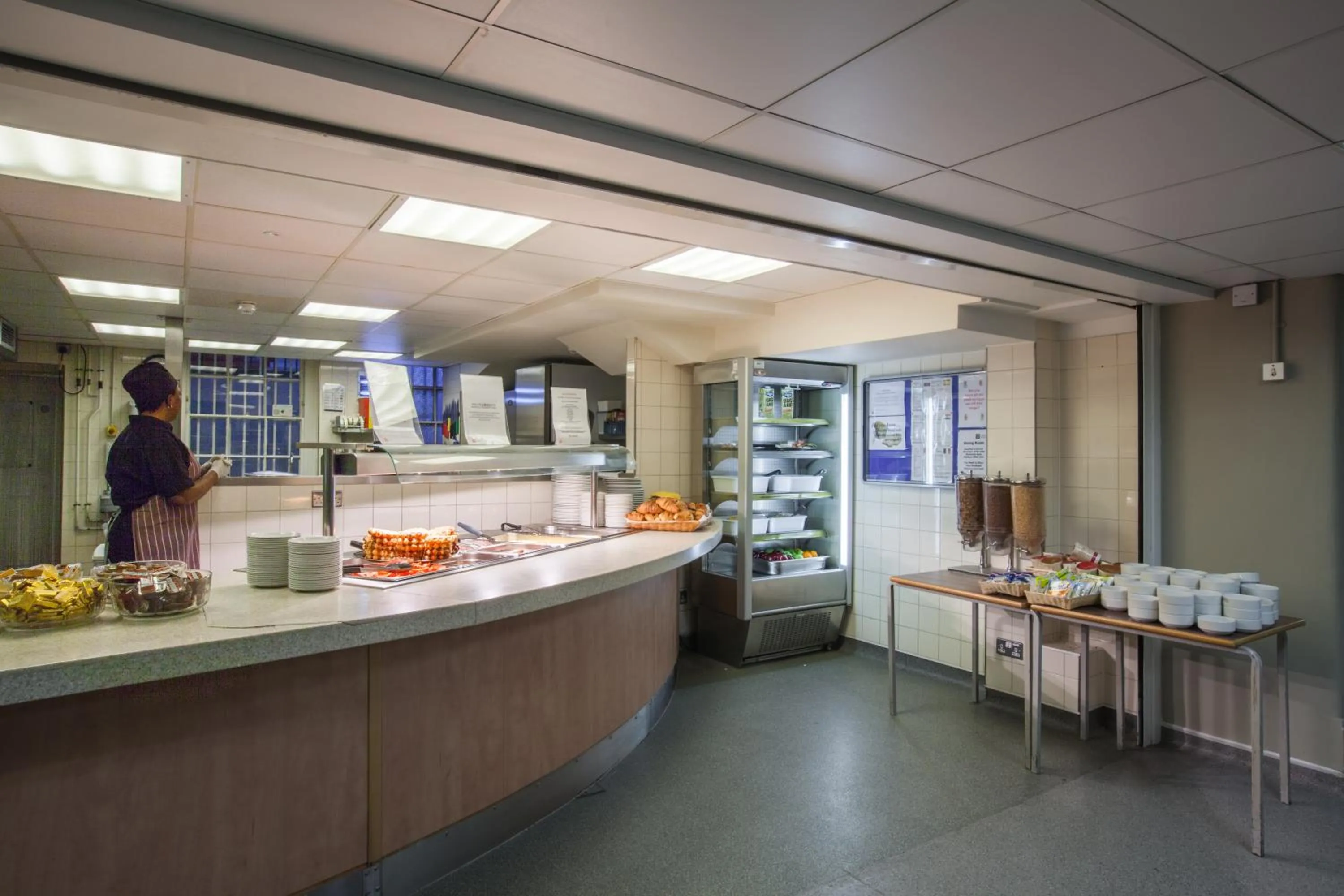 Restaurant/places to eat in LSE Passfield Hall