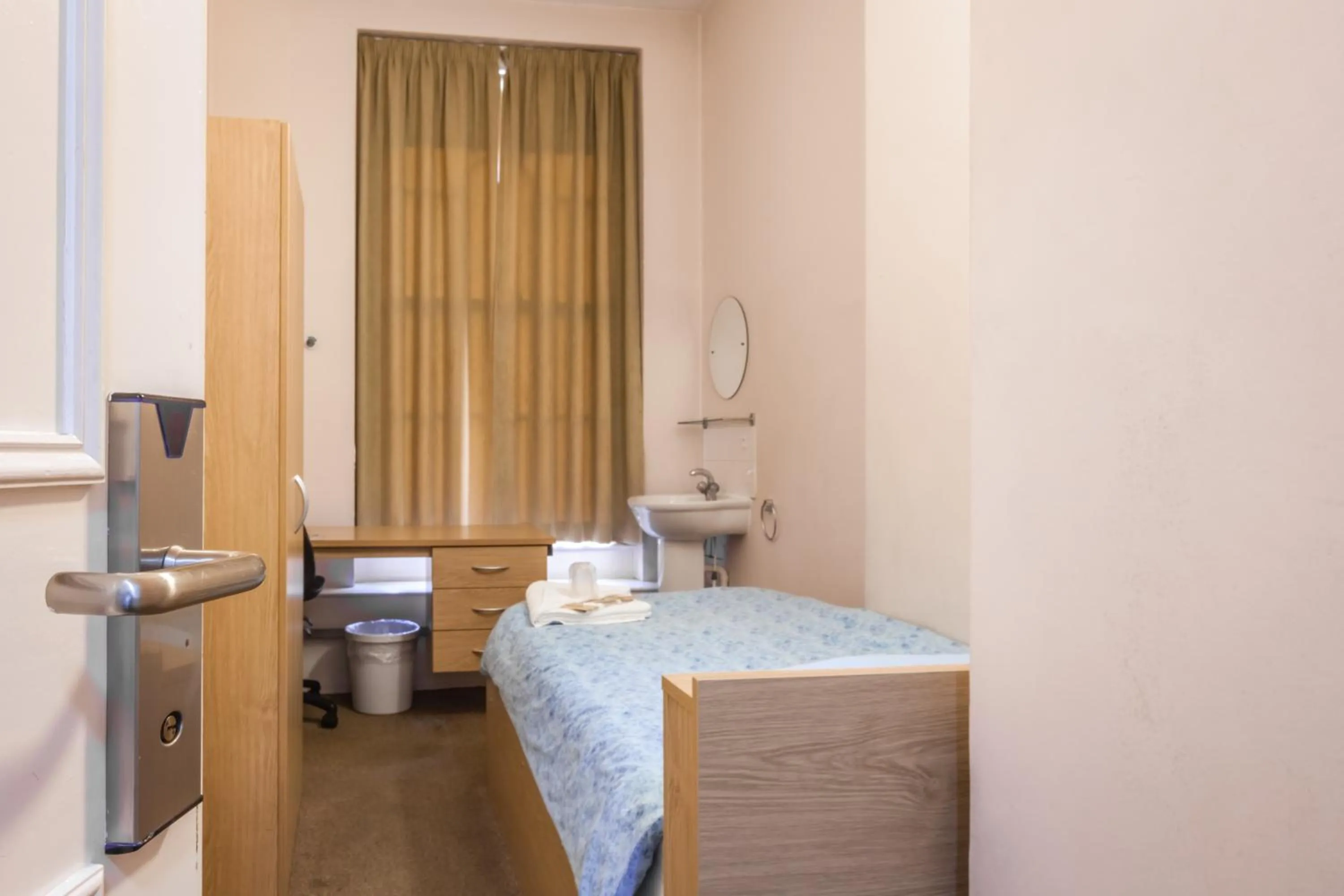 Bed in LSE Passfield Hall